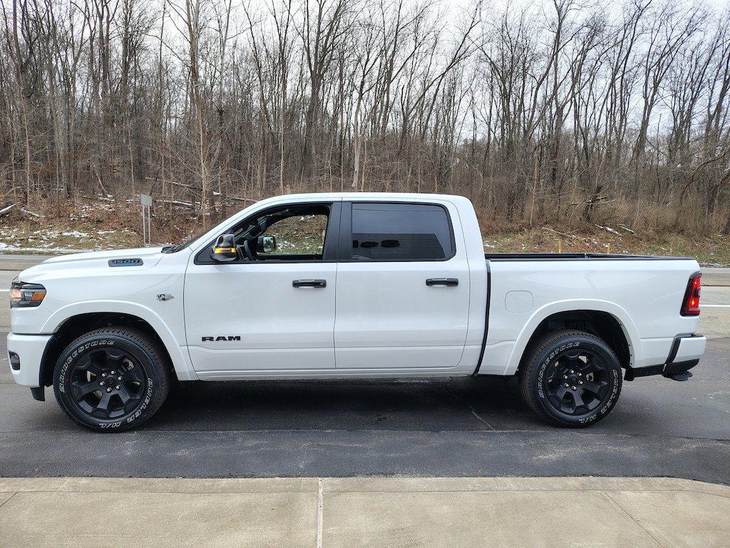 New 2026 Ram 1500 BIG HORN CREW CAB 4X4 5'7 BOX Pickup