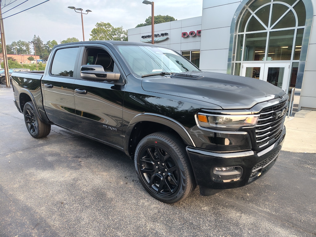 New 2026 Ram 1500 LARAMIE CREW CAB 4X4 5'7 BOX Pickup
