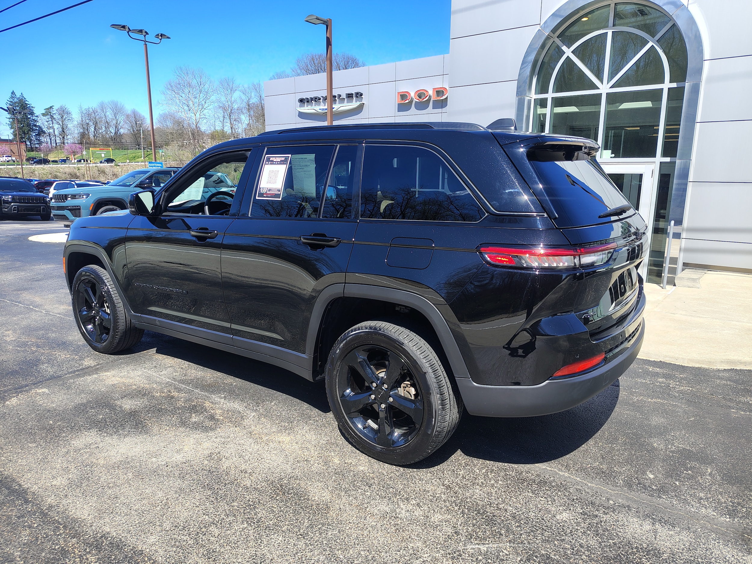 2024 Jeep Grand Cherokee Limited Diamond Black Crystal Pearlcoat at Solomon CJD Carmichaels