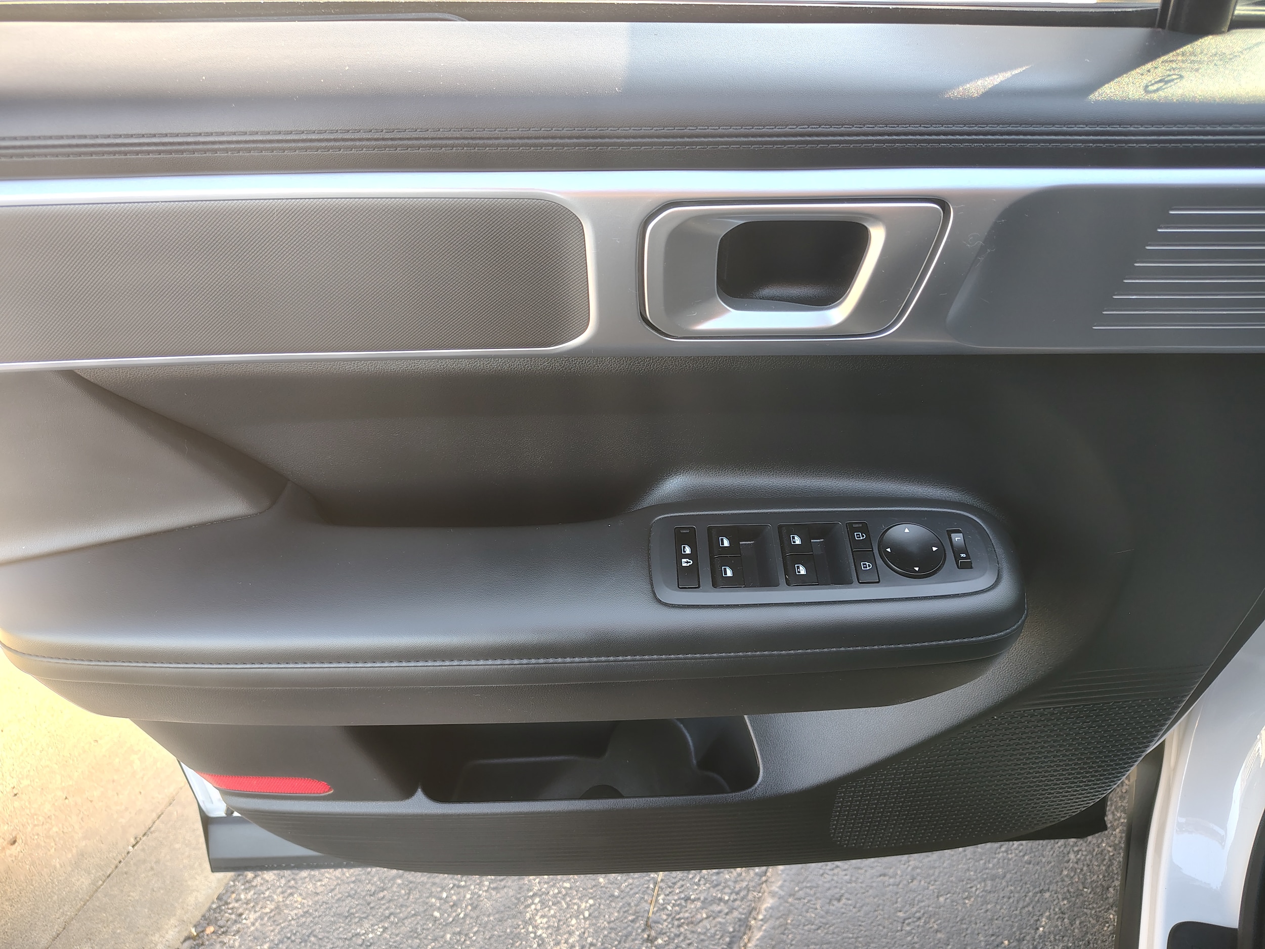 2025 Hyundai Santa Fe Hybrid photo 22 of 40