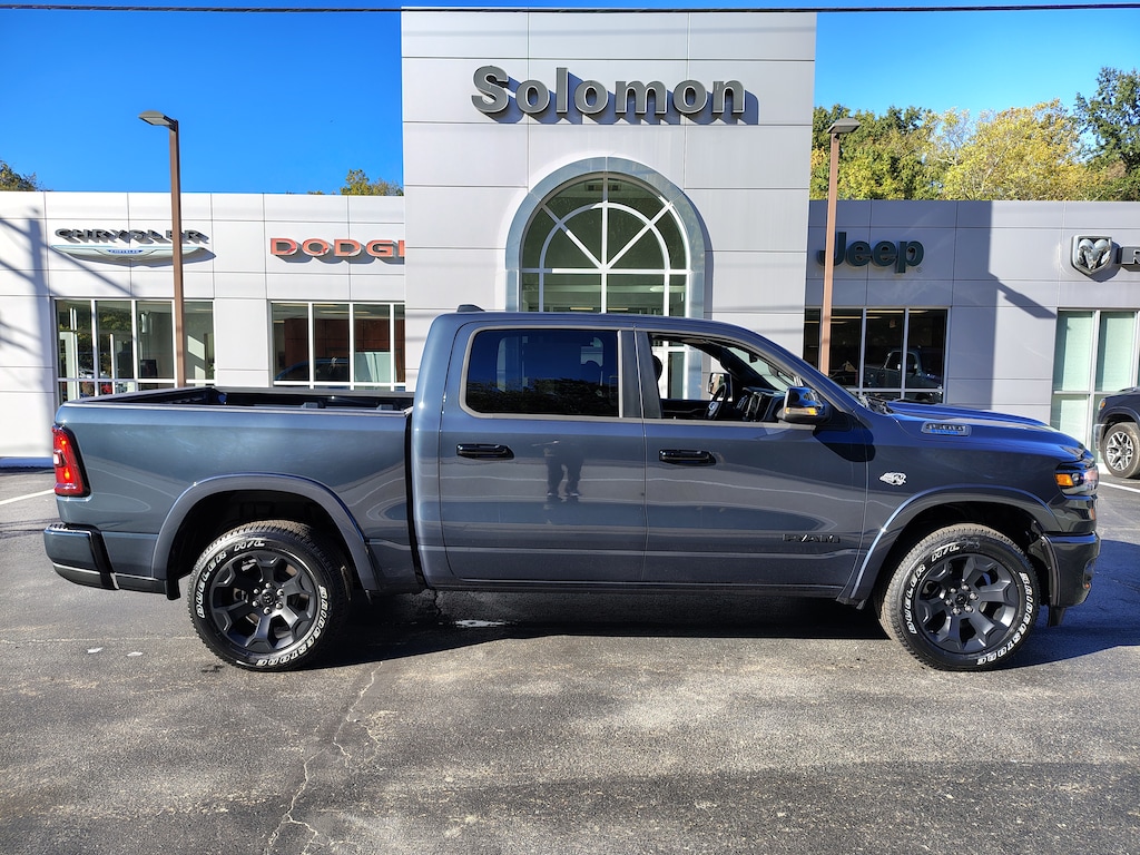 New 2026 Ram 1500 BIG HORN CREW CAB 4X4 5'7 BOX Pickup