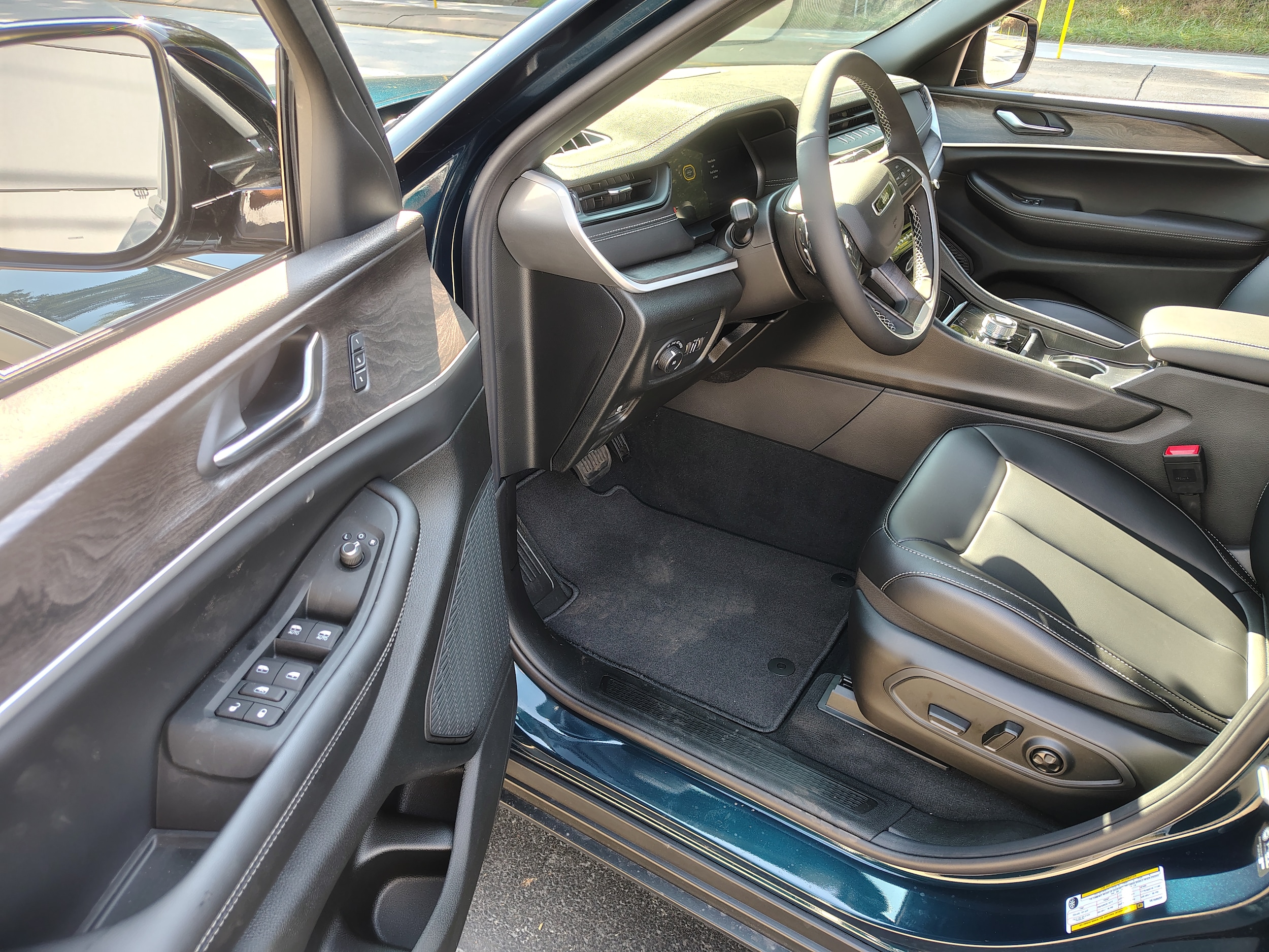 2027 Jeep Grand Cherokee L Limited Fathom Blue Pearlcoat at Solomon CJD Carmichaels