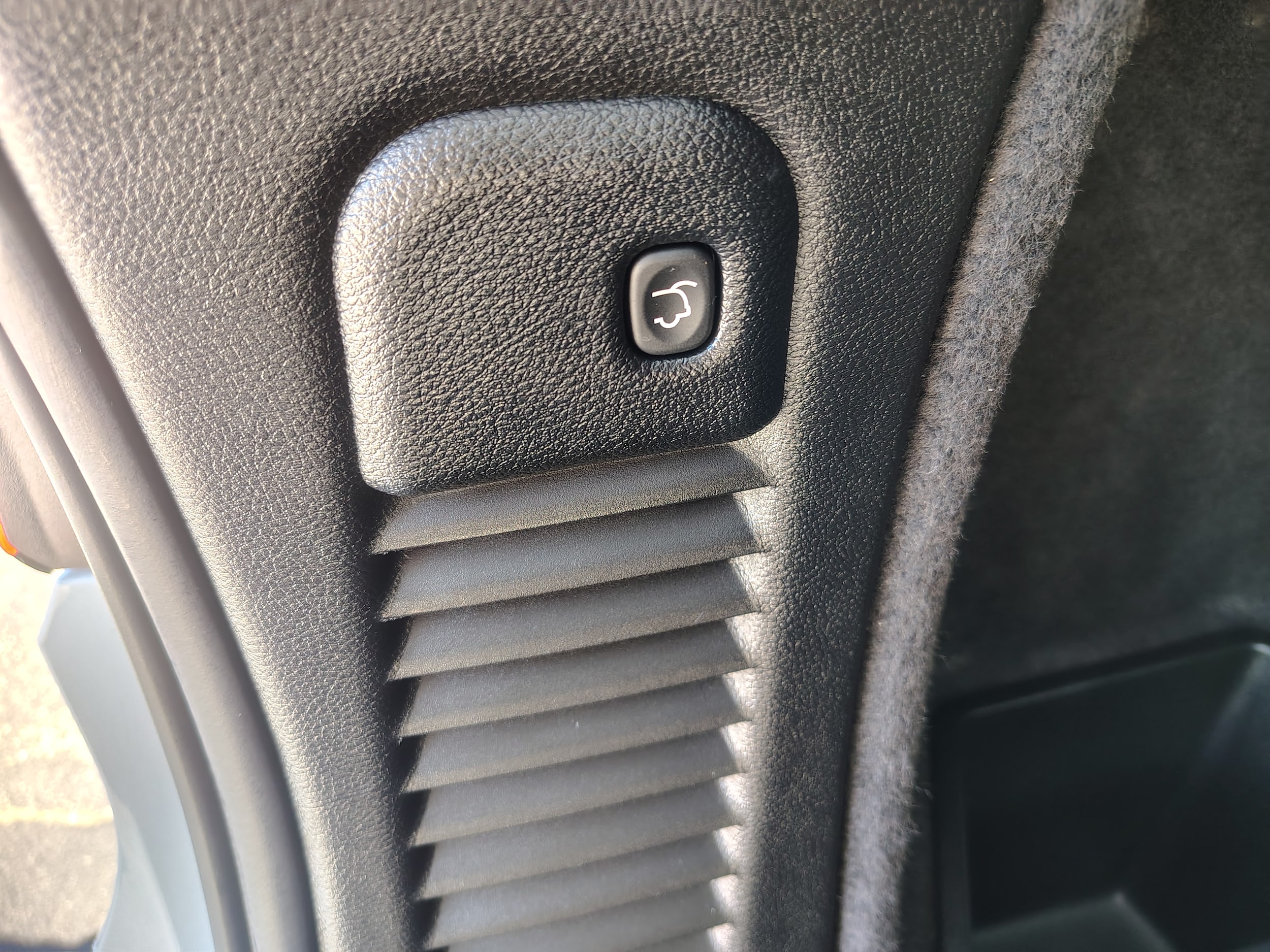 2026 Dodge Durango GT HEMI V8 White Knuckle Clearcoat at Solomon CJD Brownsville