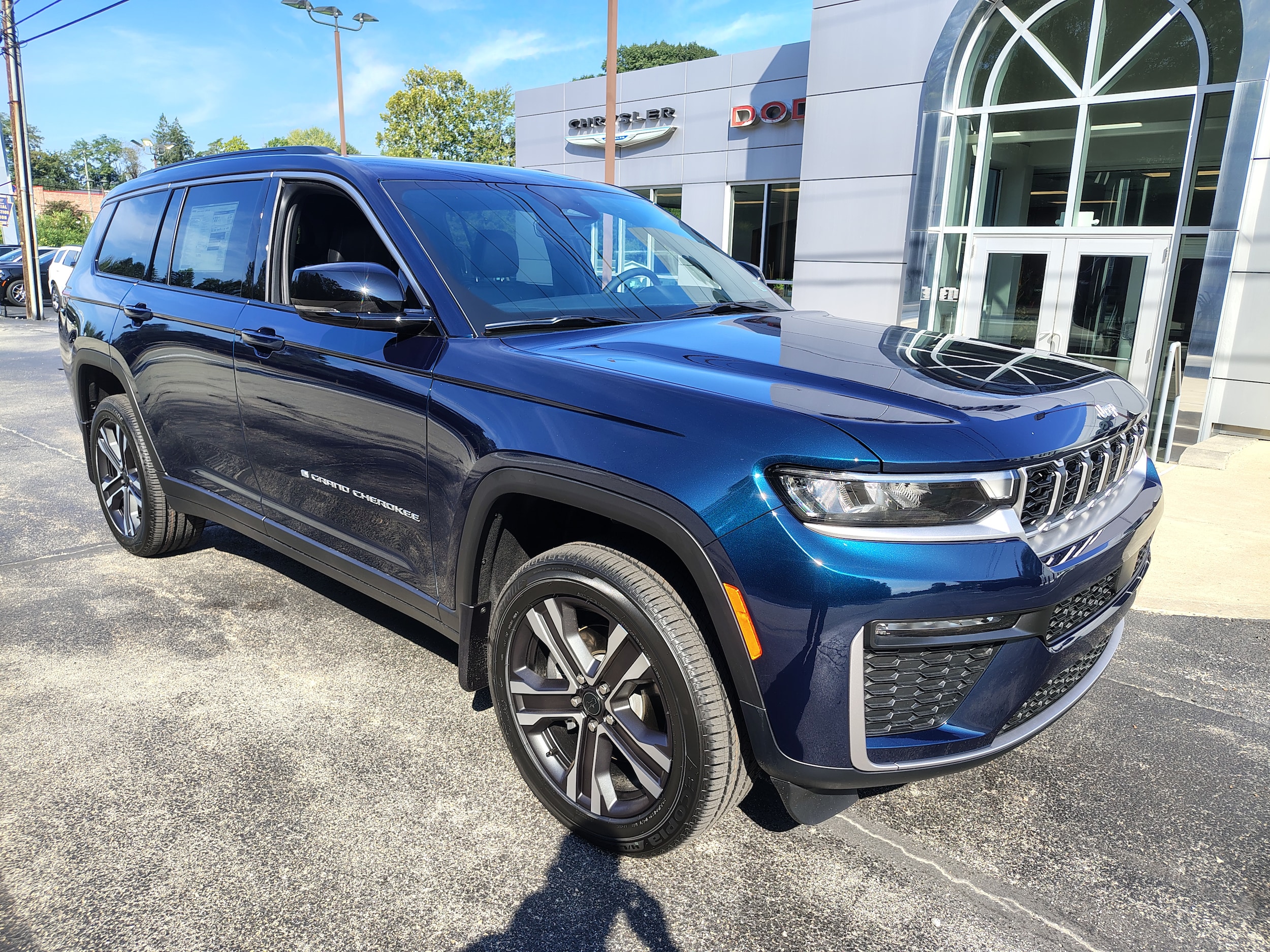 2027 Jeep Grand Cherokee L Limited Fathom Blue Pearlcoat at Solomon CJD Carmichaels