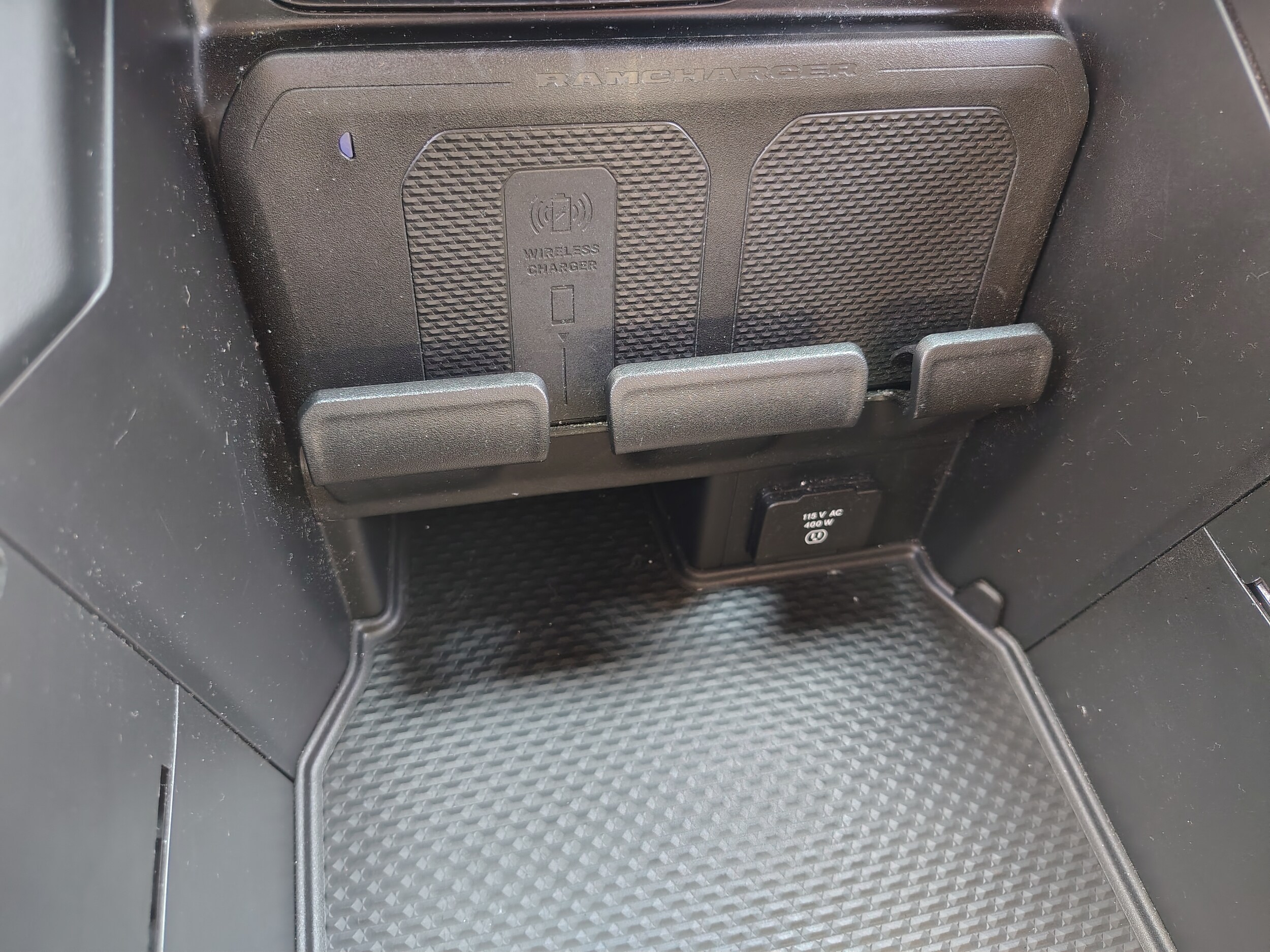 2022 Ram 1500 photo 41 of 44