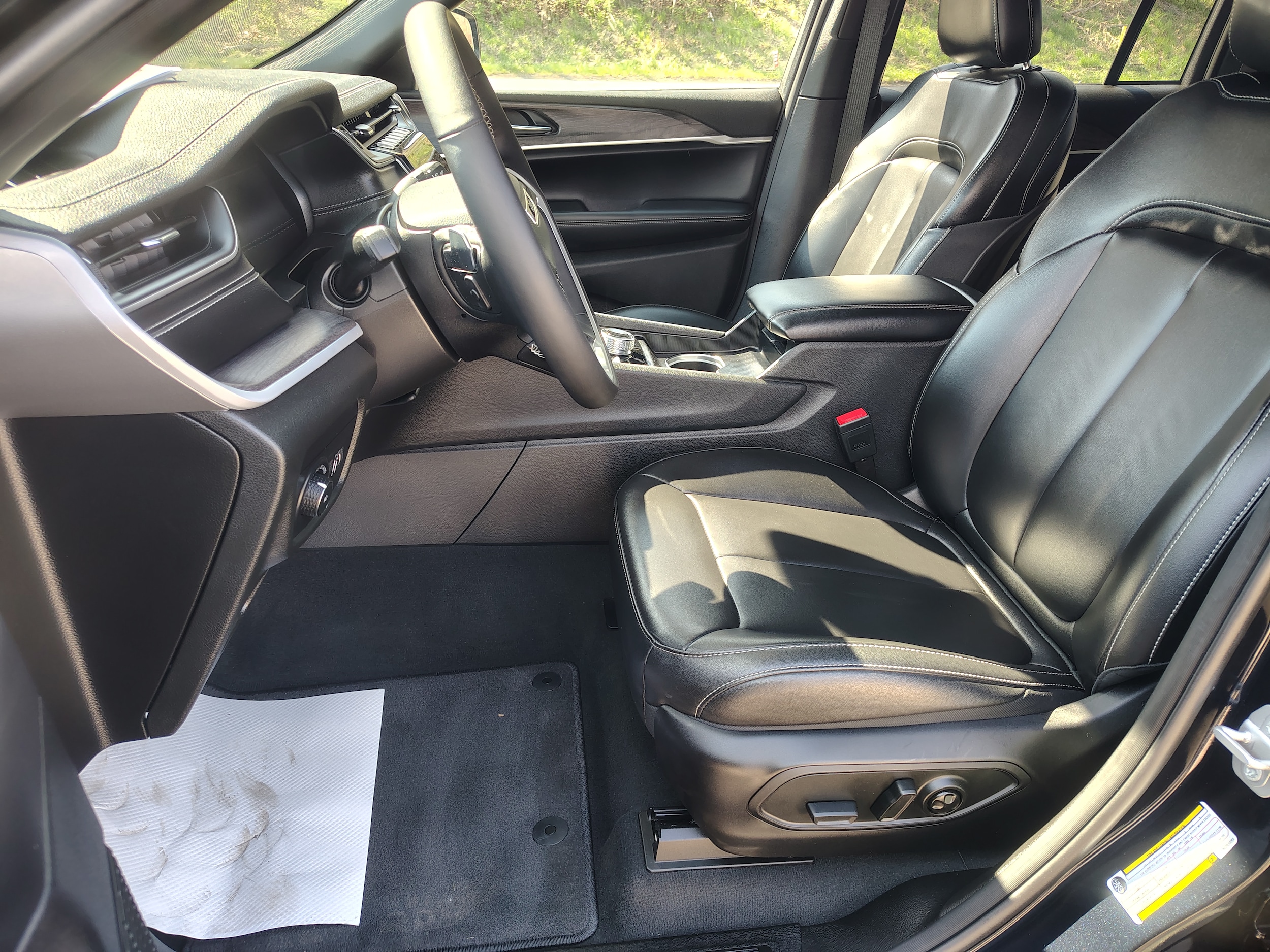 2024 Jeep Grand Cherokee Limited Midnight Sky at Solomon CJD Carmichaels