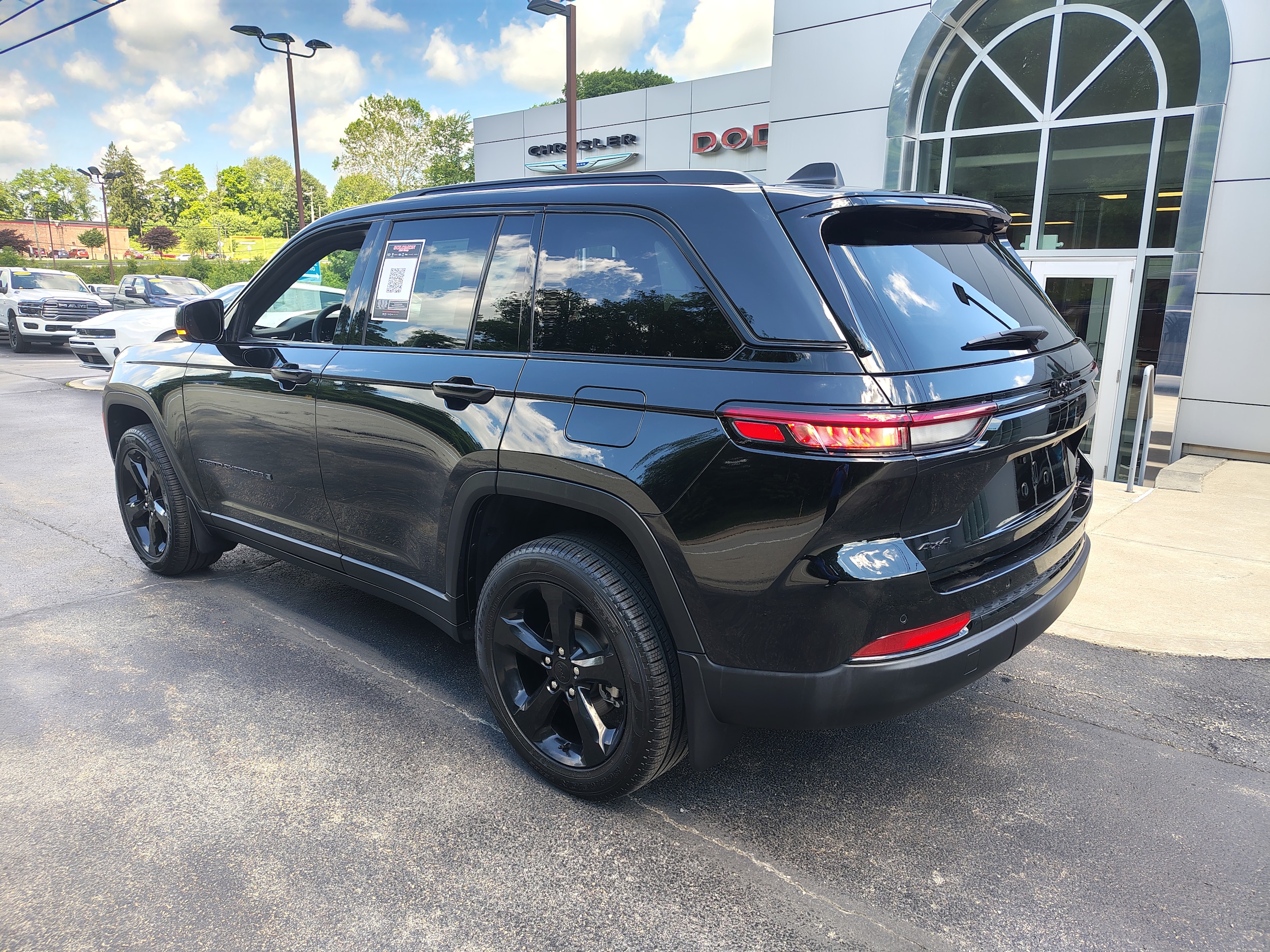 2024 Jeep Grand Cherokee Limited Diamond Black Crystal Pearlcoat at Solomon CJD Carmichaels