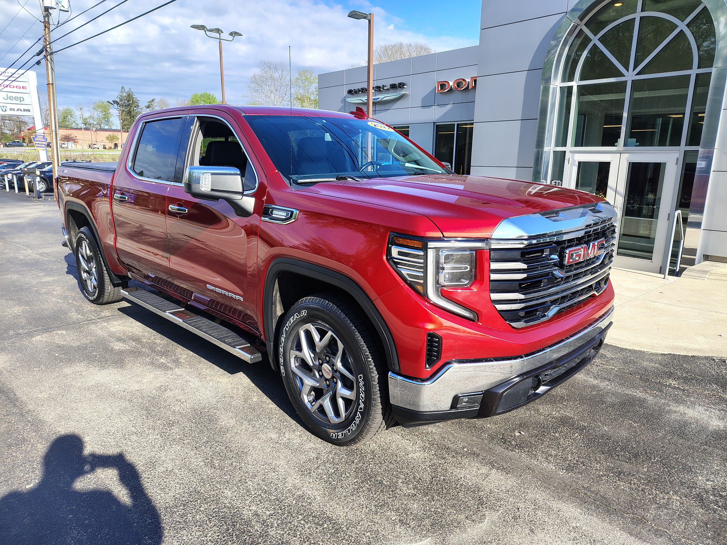 2022 GMC Sierra 1500 SLT - 1