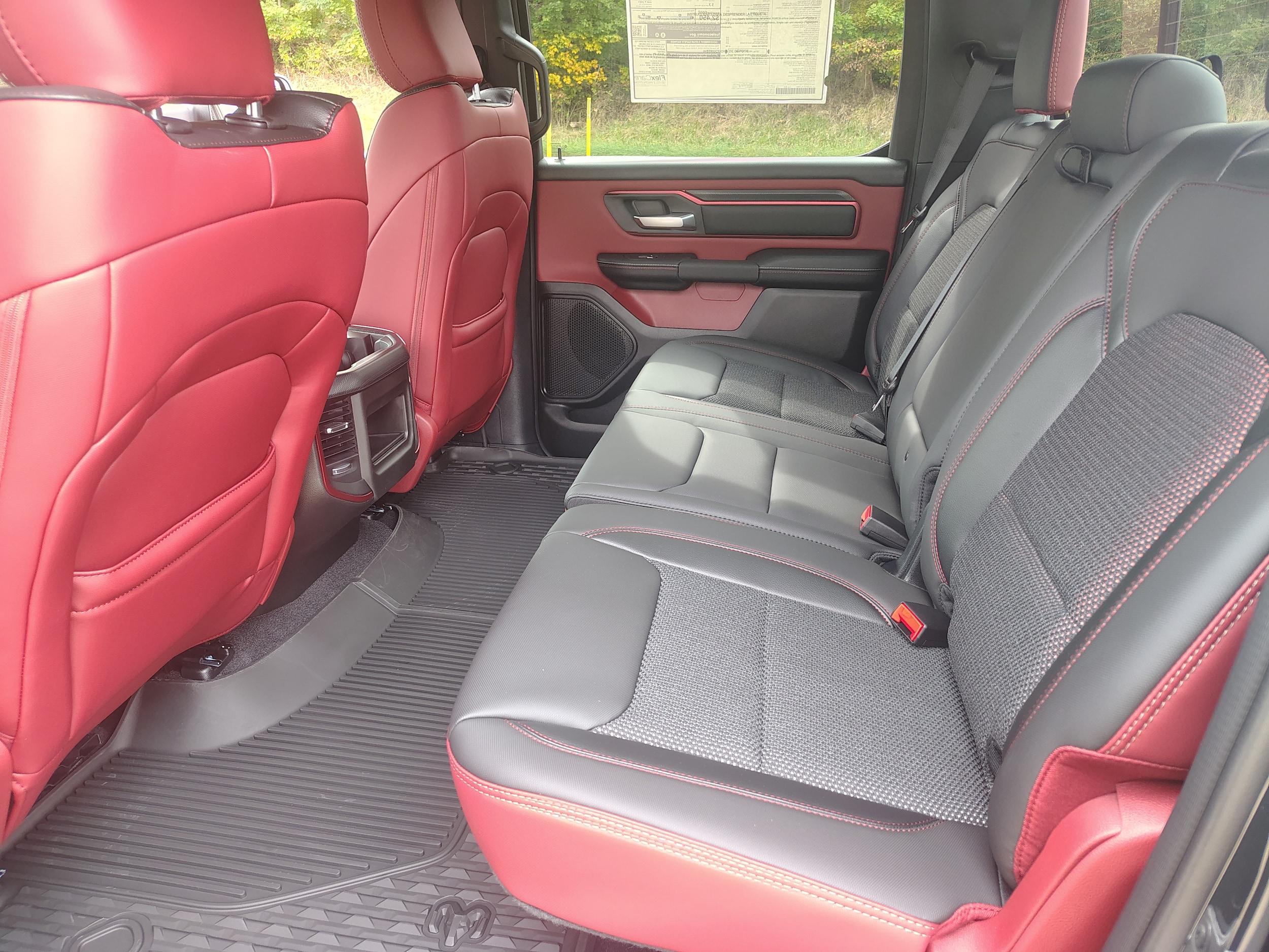 2027 Ram 1500 photo 18 of 19