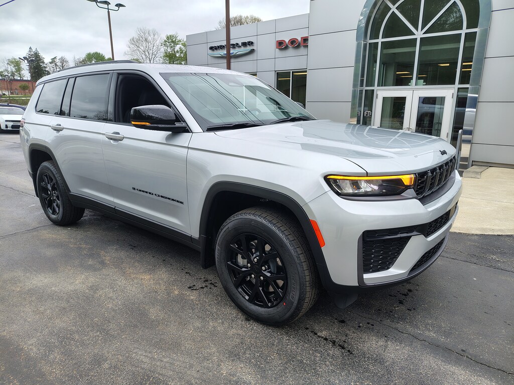 New 2026 Jeep Grand Cherokee L LAREDO ALTITUDE 4X4 Sport Utility