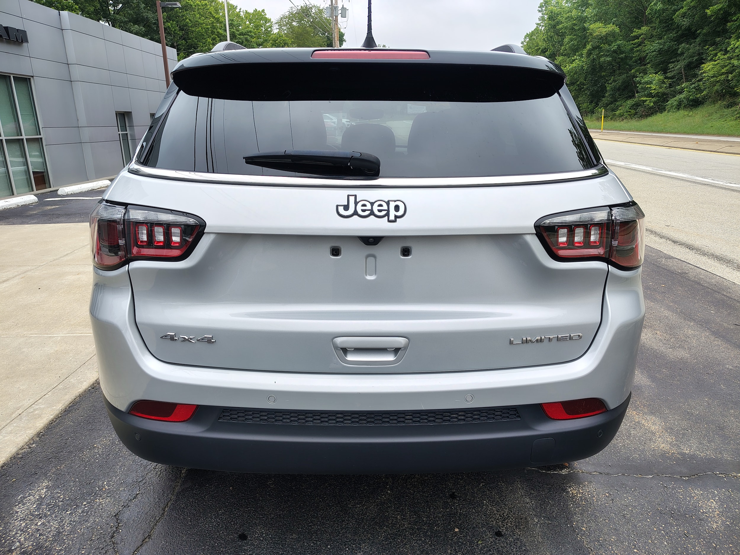 2024 Jeep Compass Limited Silver Zynith Metallic Clearcoat at Solomon CJD Carmichaels