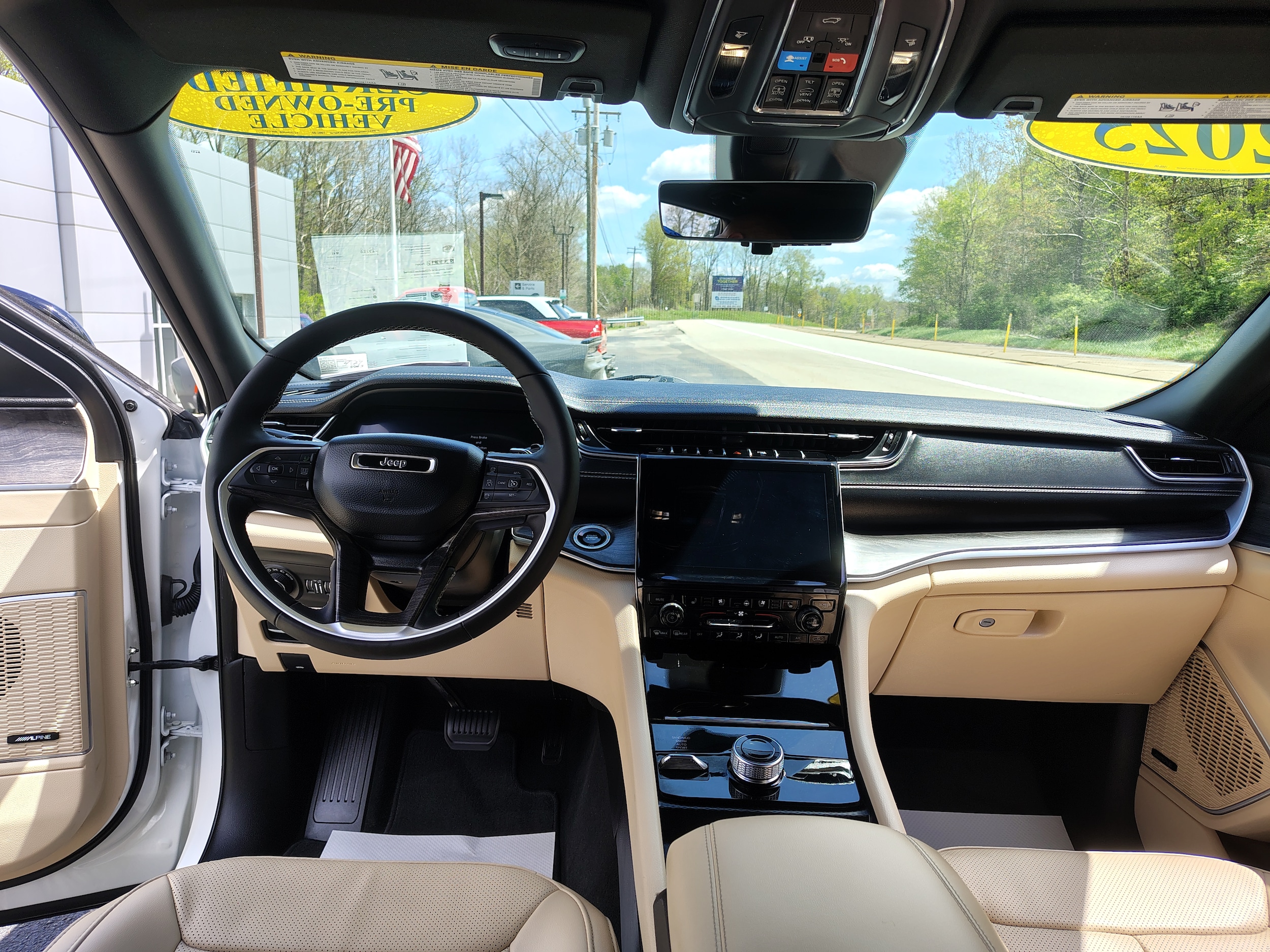 2025 Jeep Grand Cherokee Limited Bright White Clearcoat at Solomon CJD Carmichaels