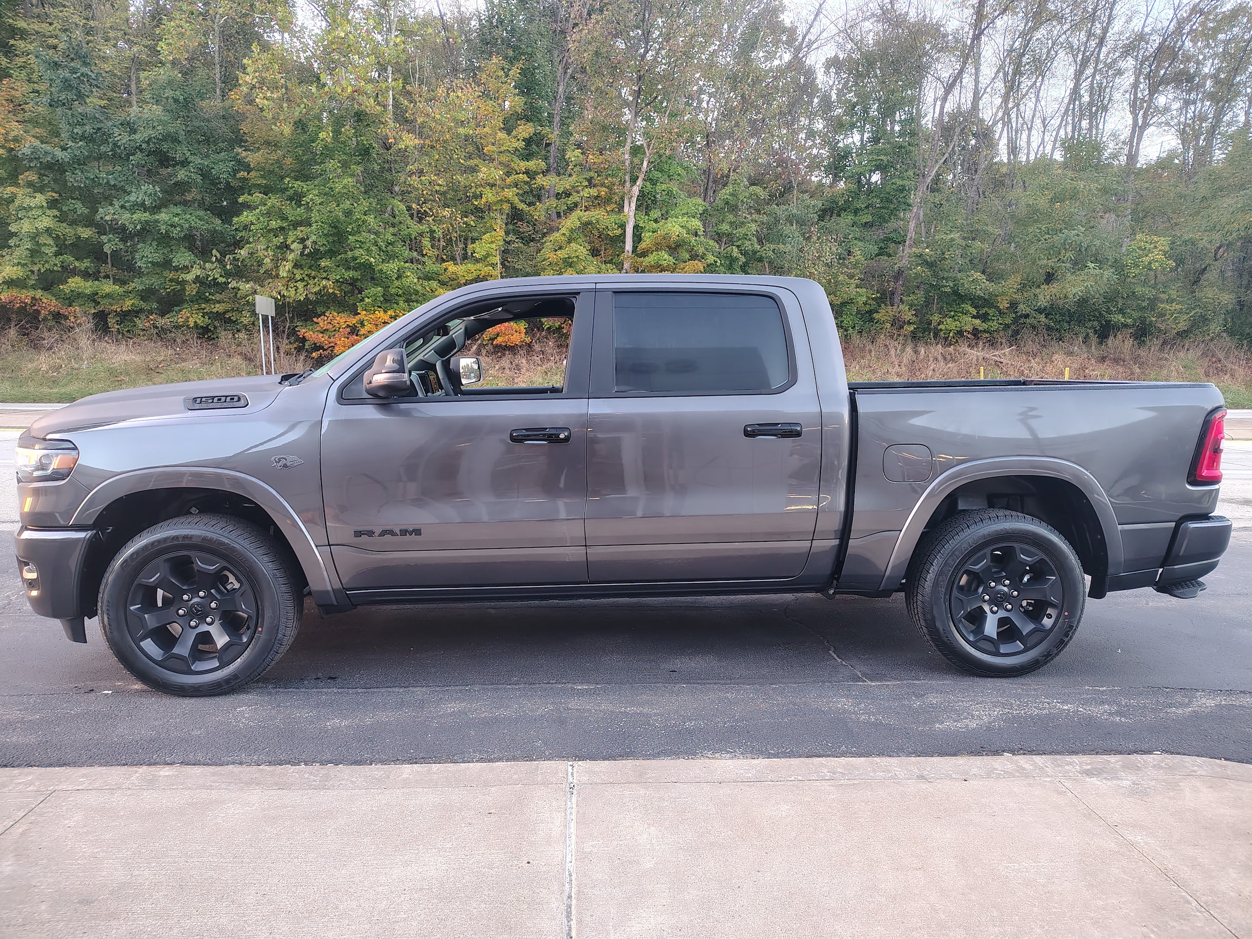 2027 Ram 1500 photo 7 of 40