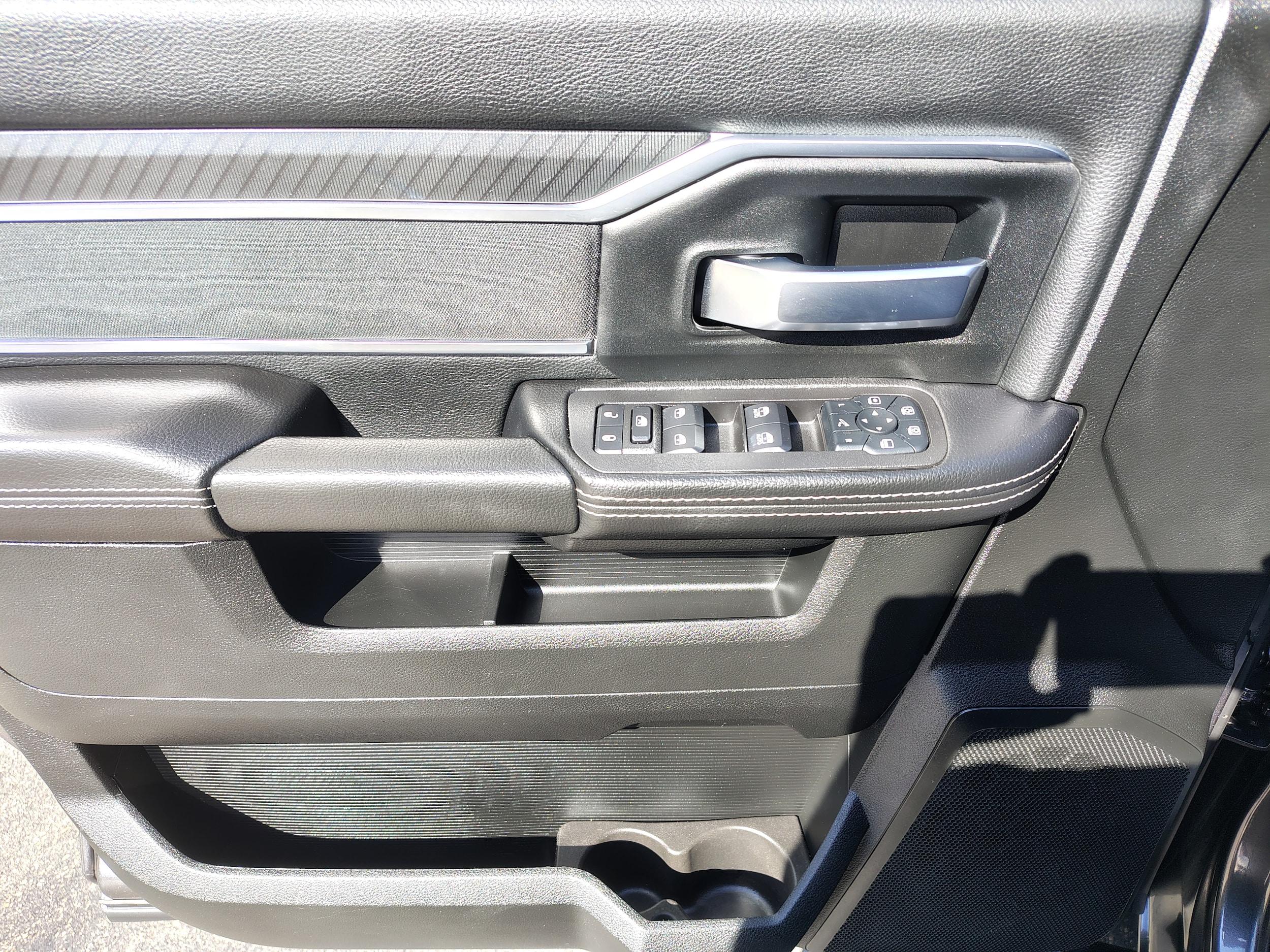 2025 Ram 2500 Big Horn Granite Crystal Metallic Clearcoat at Solomon CJD Carmichaels