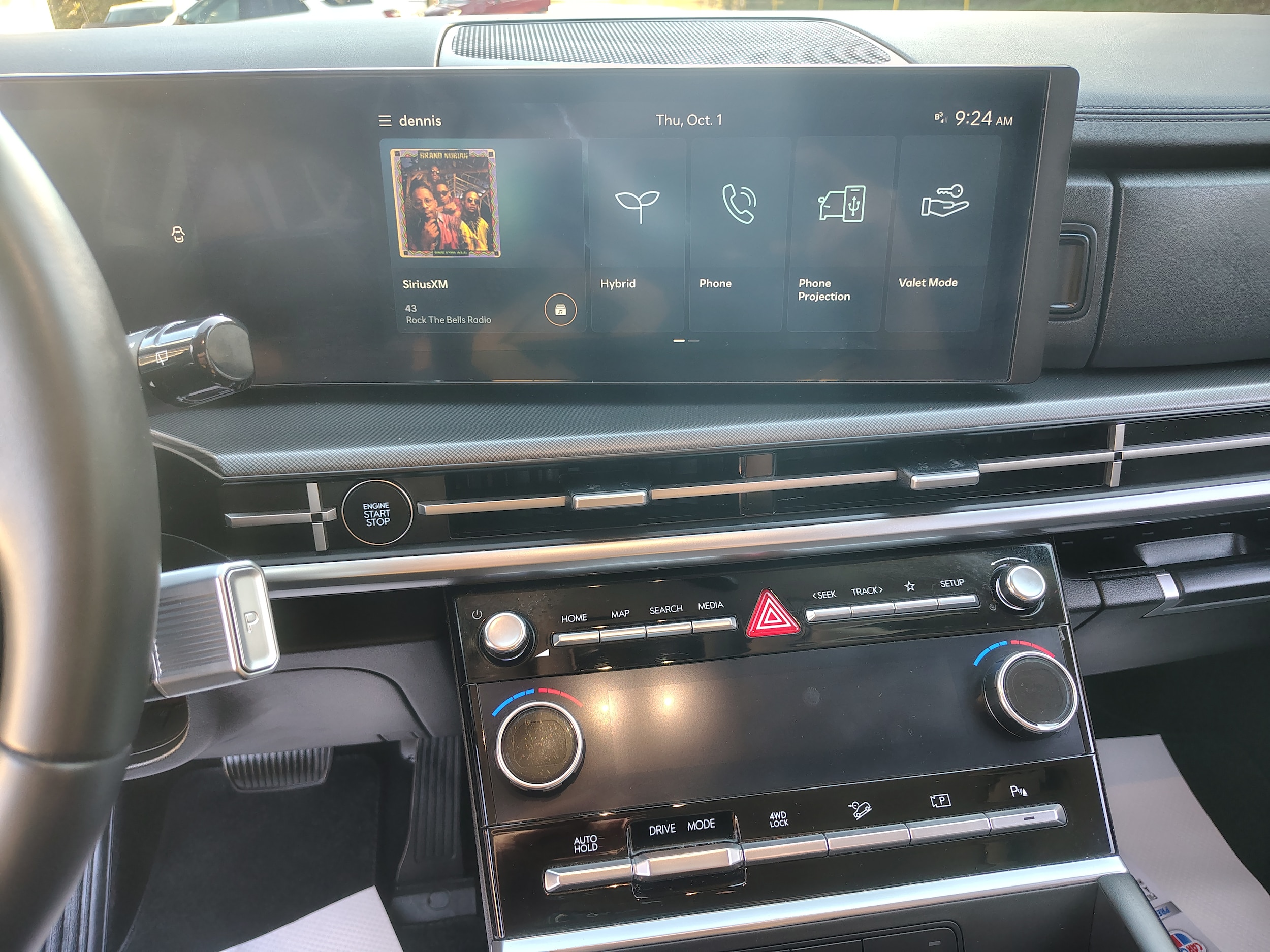 2025 Hyundai Santa Fe Hybrid photo 36 of 40