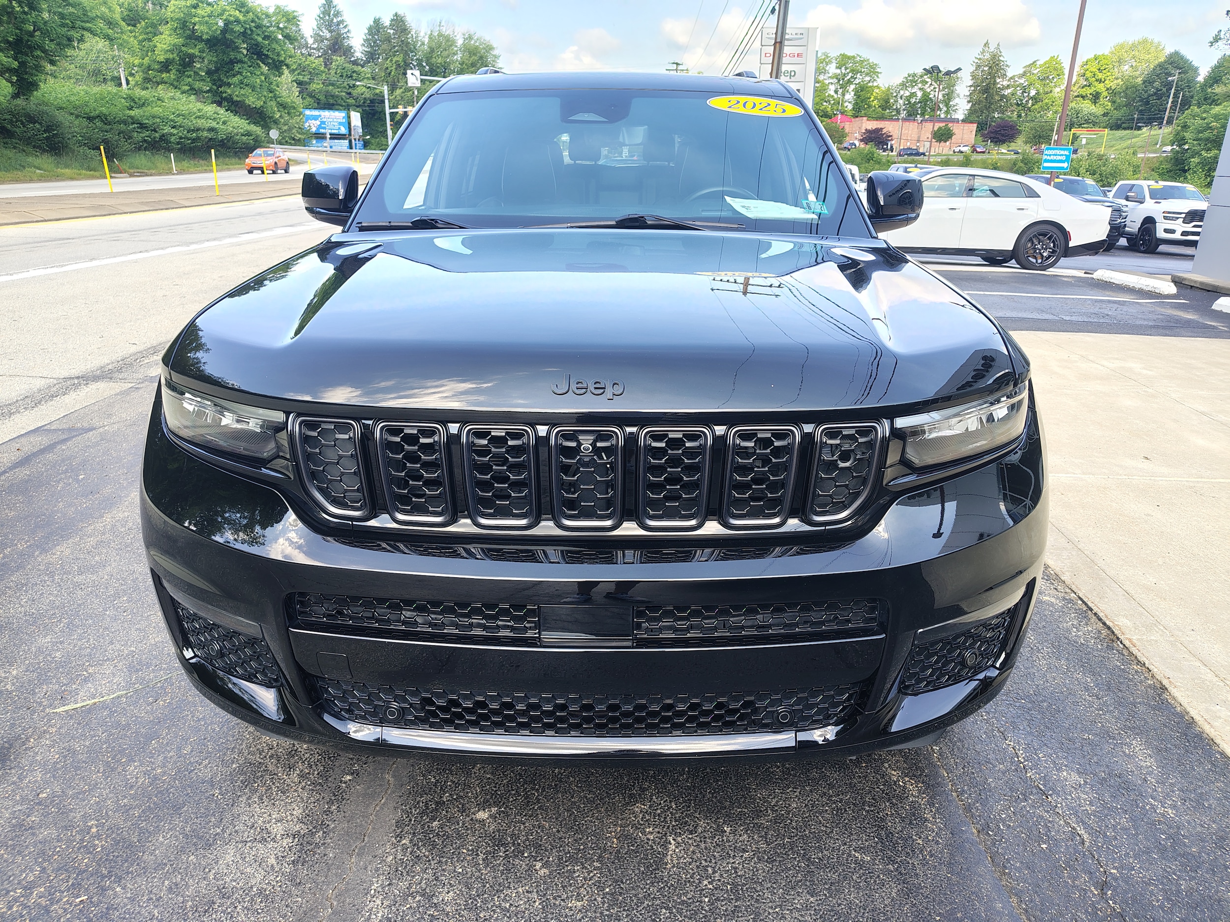 2025 Jeep Grand Cherokee L Summit Reserve Diamond Black Crystal Pearlcoat at Solomon CJD Carmichaels