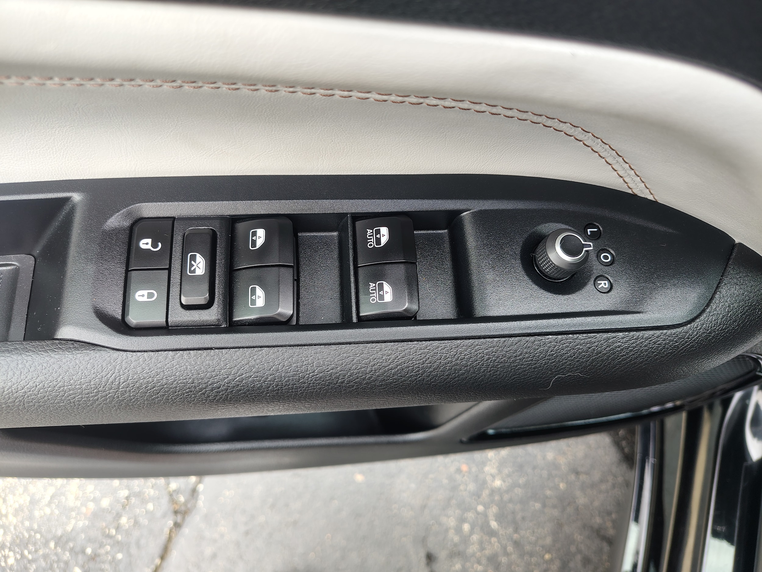 2025 Jeep Compass Limited Diamond Black Crystal Pearlcoat at Solomon CJD Carmichaels