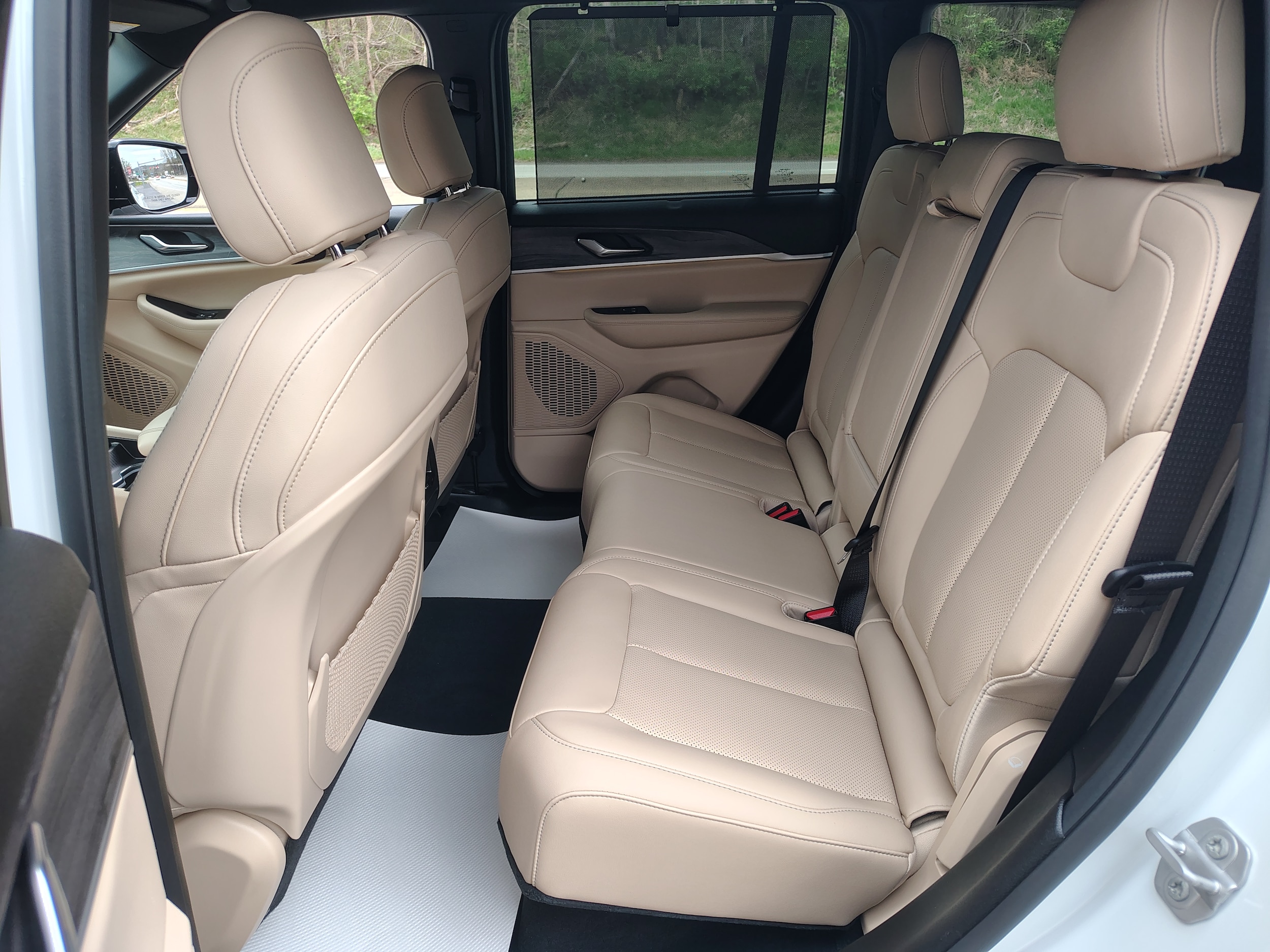 2024 Jeep Grand Cherokee Limited Bright White Clearcoat at Solomon CJD Carmichaels