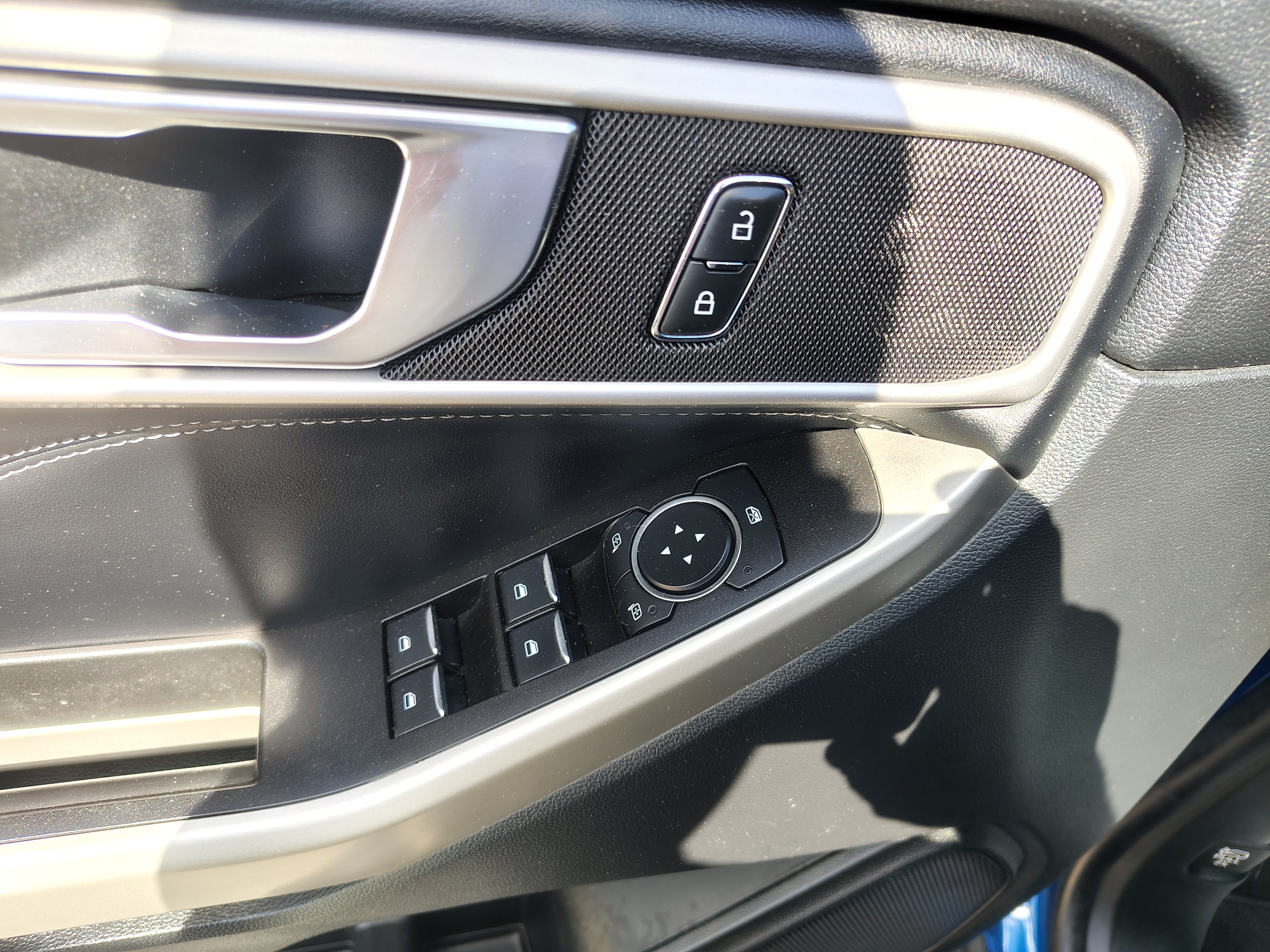 2021 Ford Explorer XLT Blue at Solomon CJD Brownsville