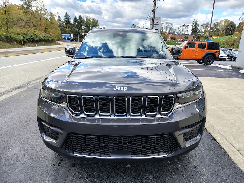 New 2025 Jeep Grand Cherokee LAREDO X 4X4 Sport Utility