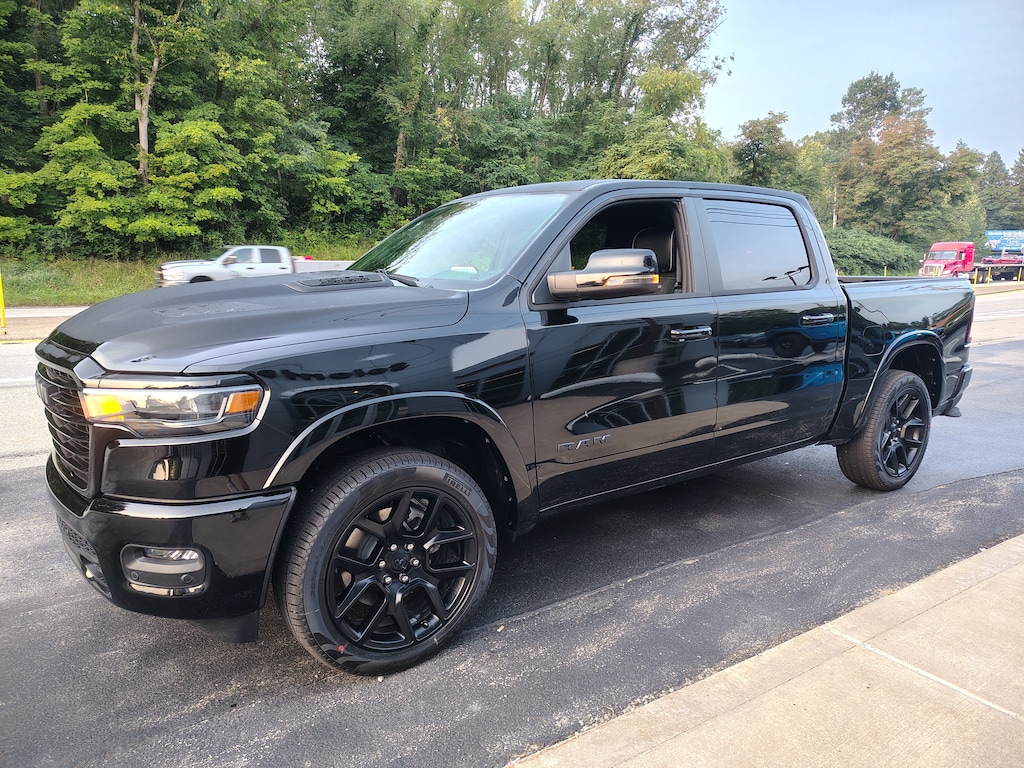 New 2026 Ram 1500 LARAMIE CREW CAB 4X4 5'7 BOX Pickup