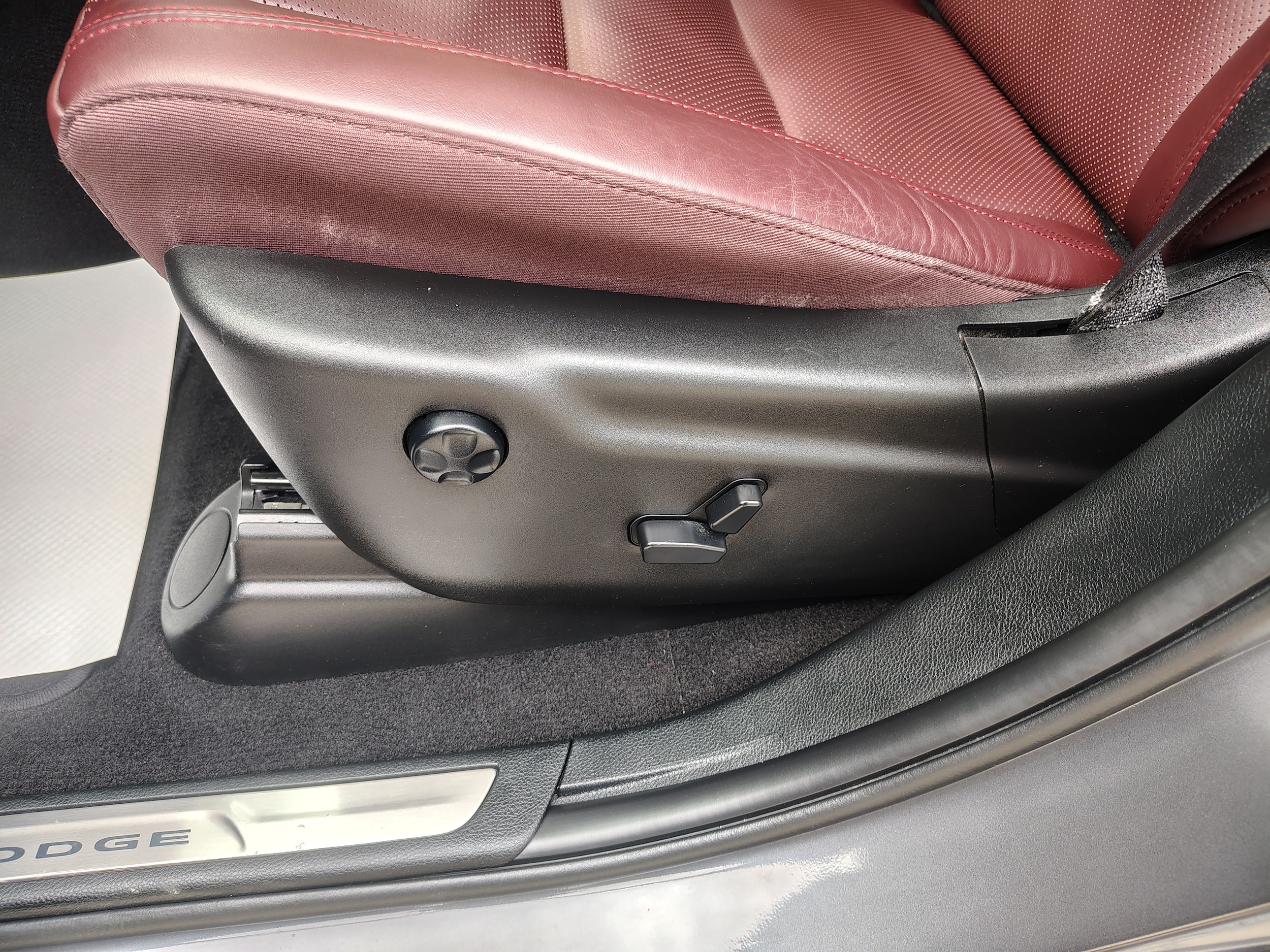 2024 Dodge Durango R/T Premium Vapor Gray at Solomon CJD Carmichaels
