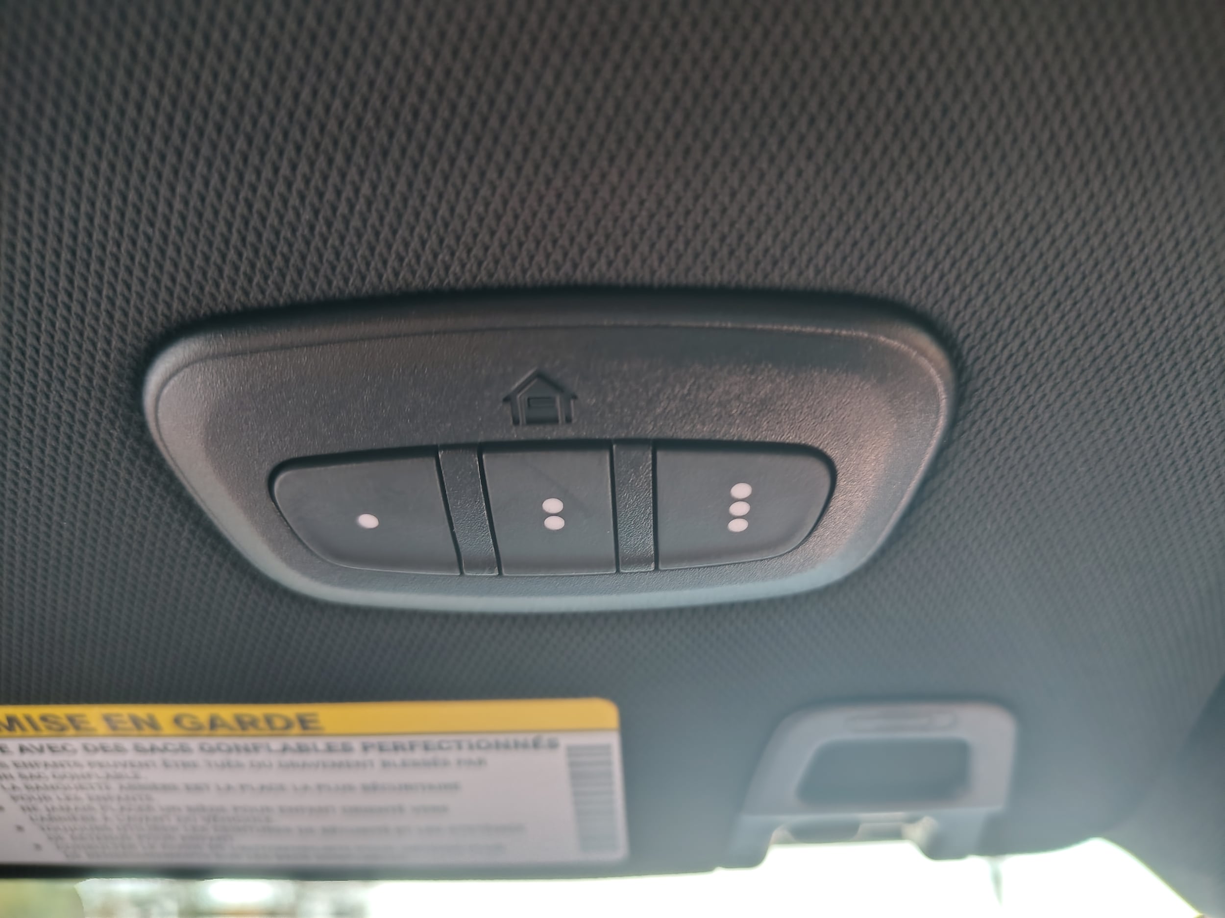 2027 Jeep Grand Cherokee photo 40 of 41