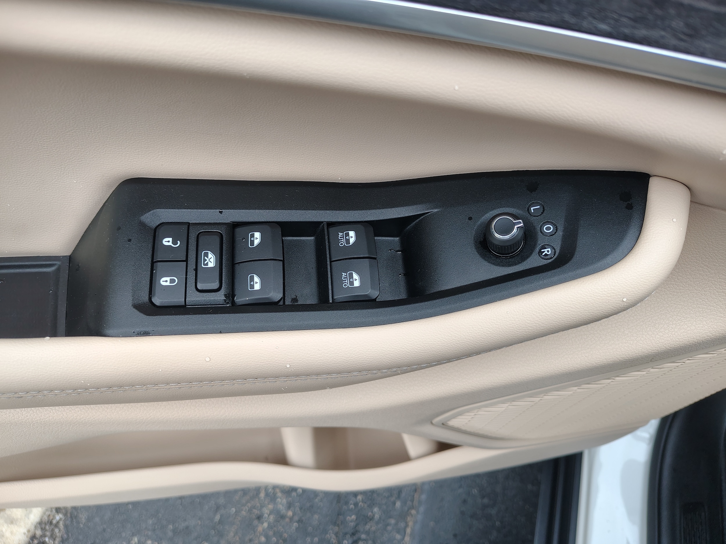 2024 Jeep Grand Cherokee Limited Bright White Clearcoat at Solomon CJD Carmichaels