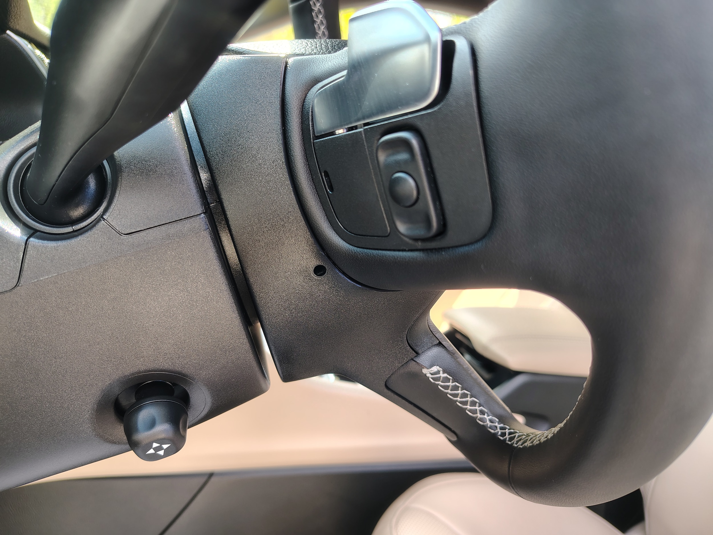 2025 Jeep Grand Cherokee Limited Bright White Clearcoat at Solomon CJD Carmichaels