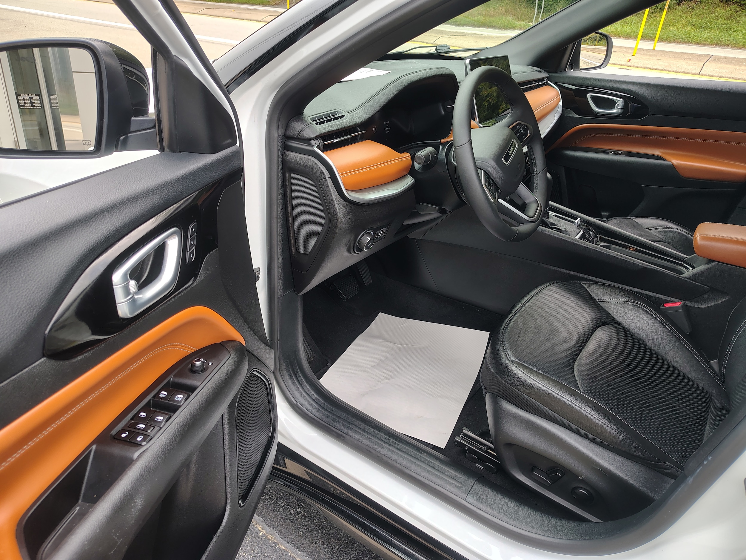 2025 Jeep Compass Limited Bright White Clearcoat at Solomon CJD Carmichaels