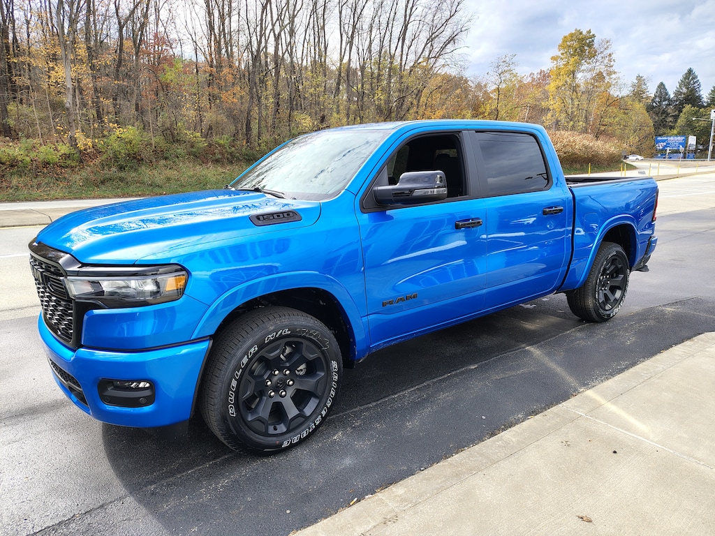 New 2026 Ram 1500 BIG HORN CREW CAB 4X4 5'7 BOX Pickup