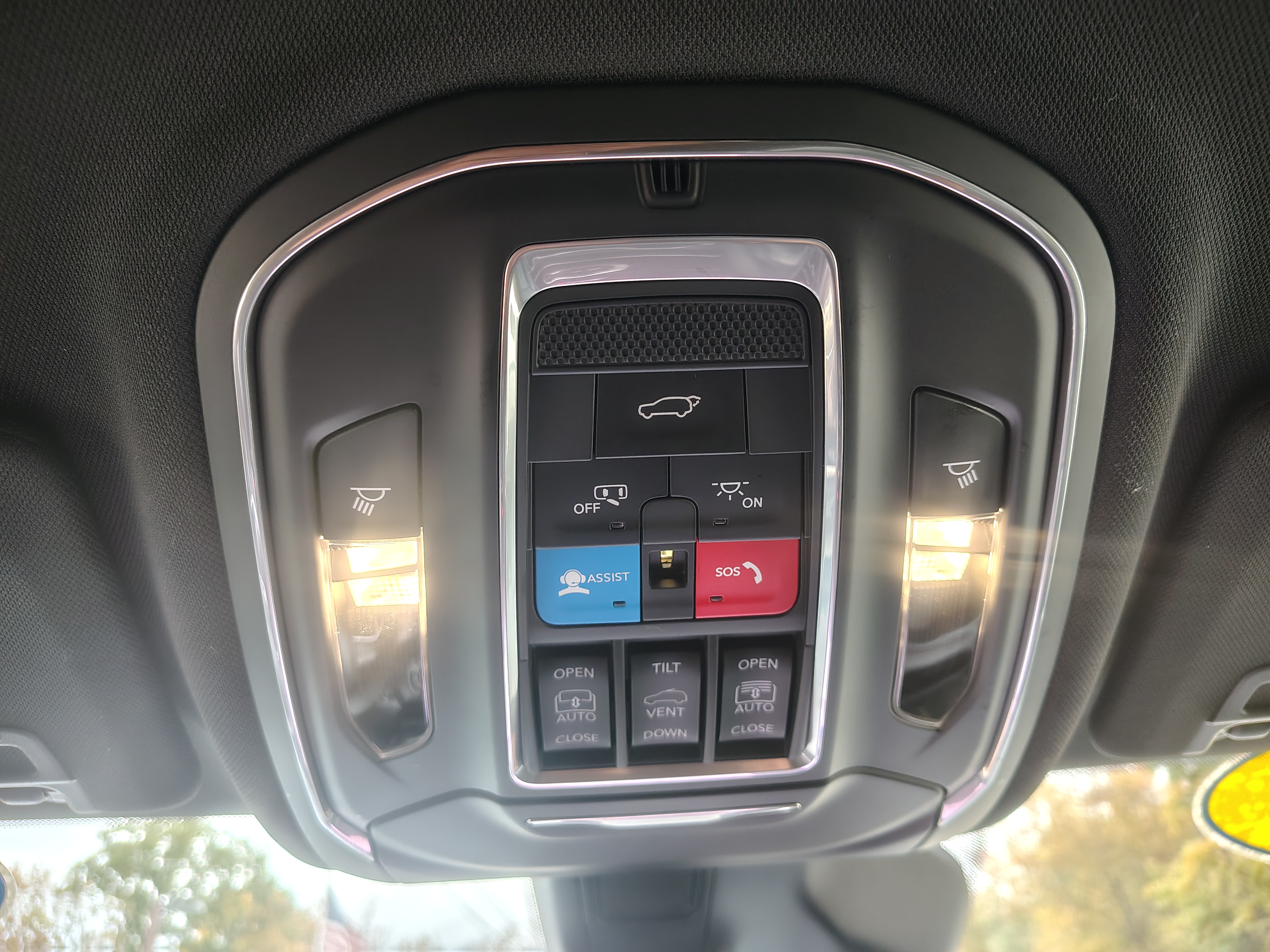 2025 Jeep Grand Cherokee L photo 43 of 45