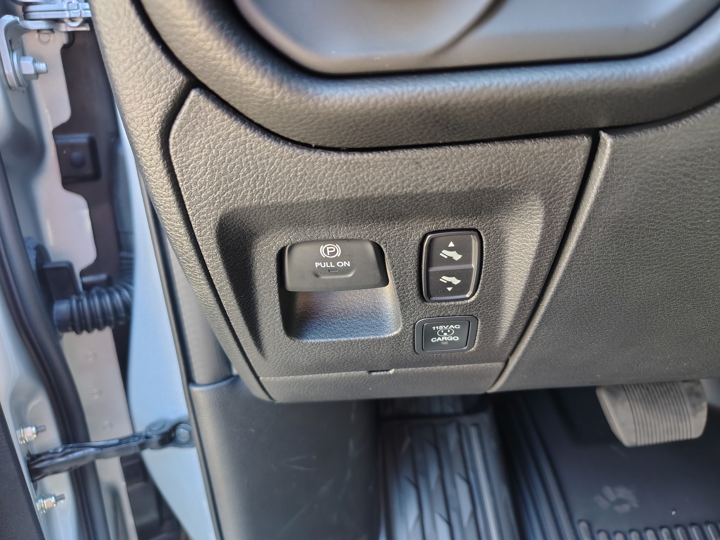 2027 Ram 1500 photo 28 of 41