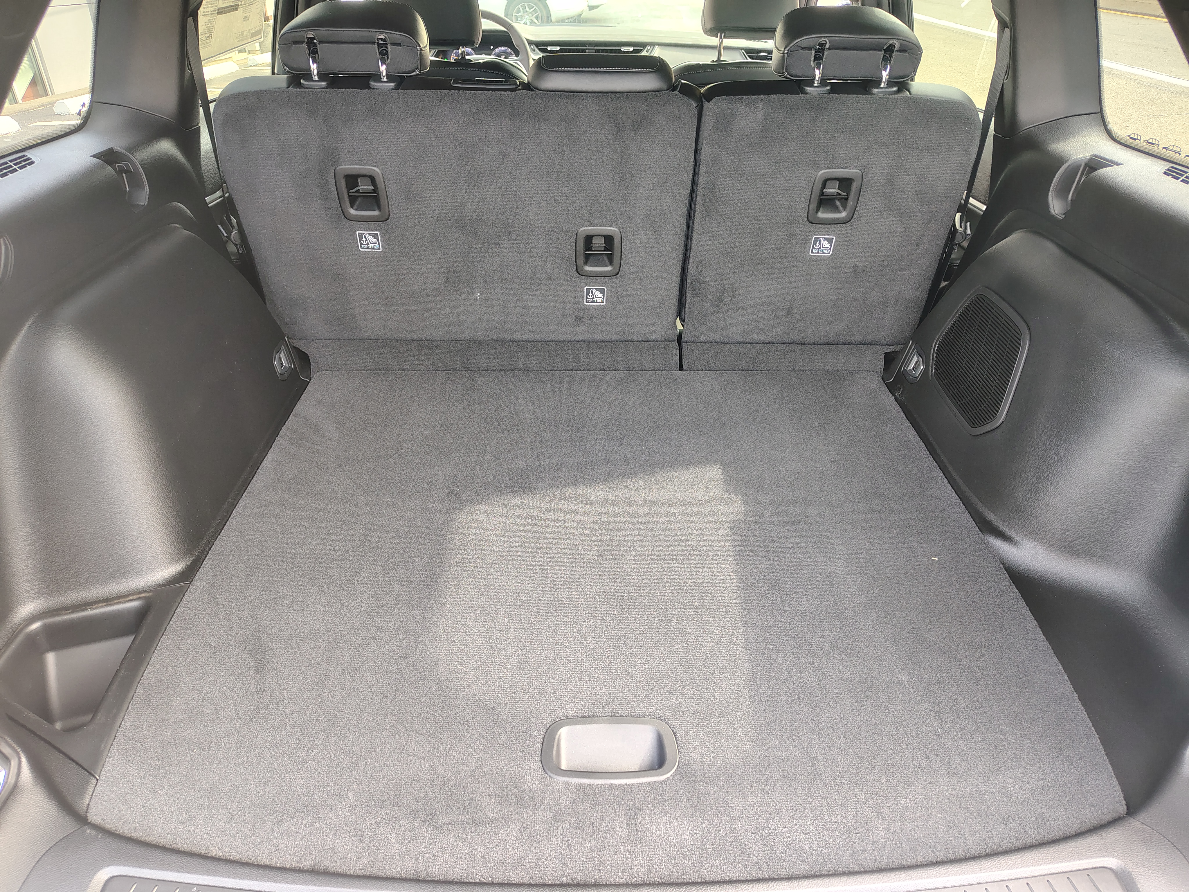 2027 Jeep Grand Cherokee photo 11 of 42