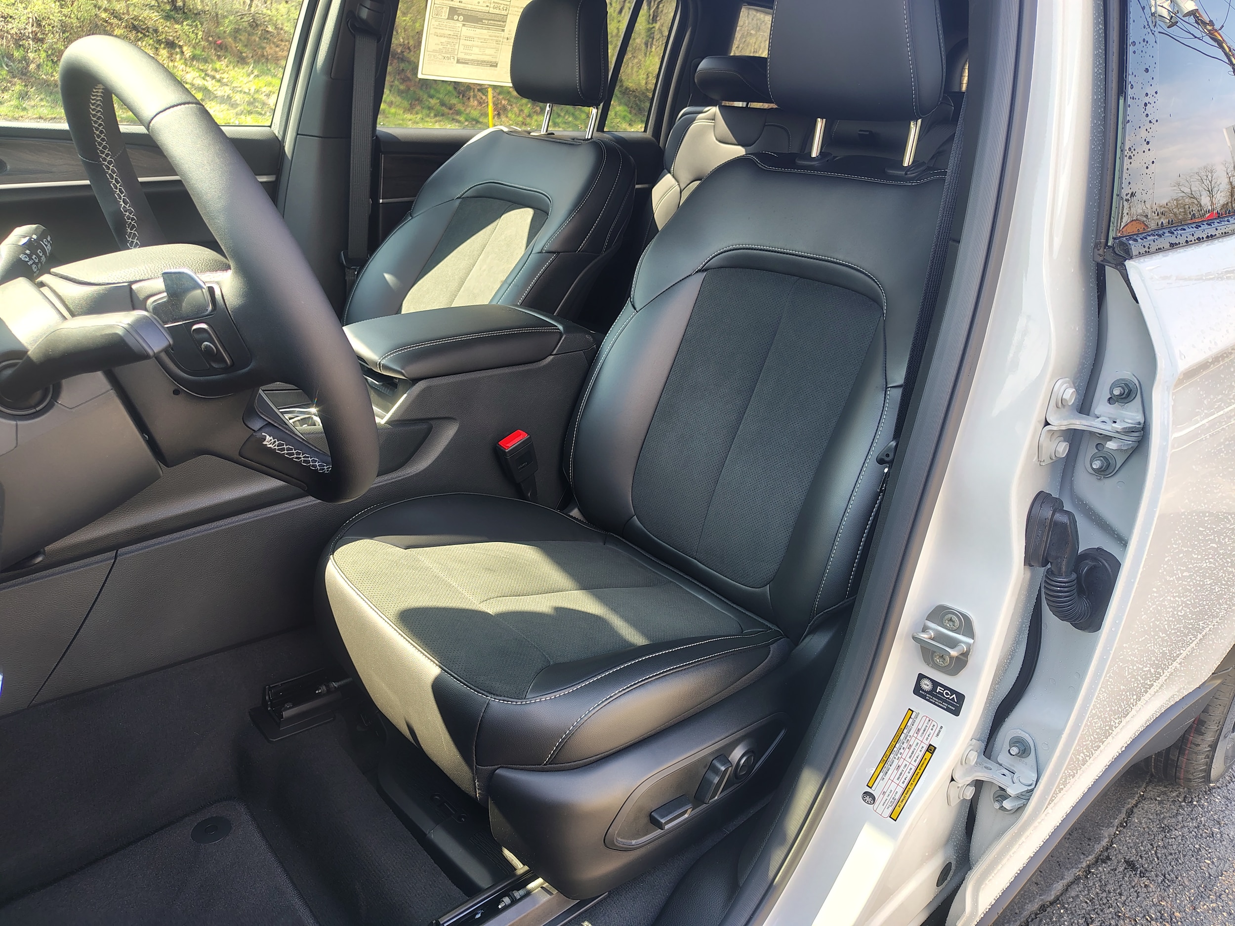 2026 Jeep Grand Cherokee L LAREDO ALTITUDE 4X4 Bright White at Three Rivers CJD