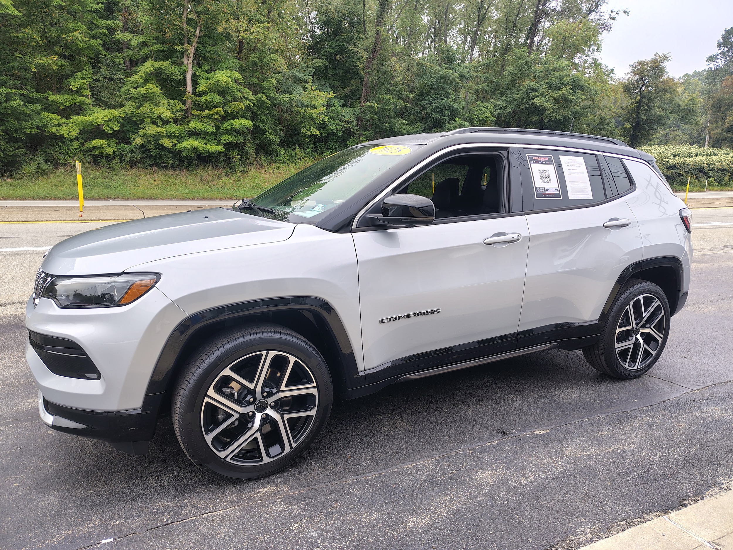 2025 Jeep Compass Limited Silver Zynith Metallic Clearcoat at Solomon CJD Carmichaels