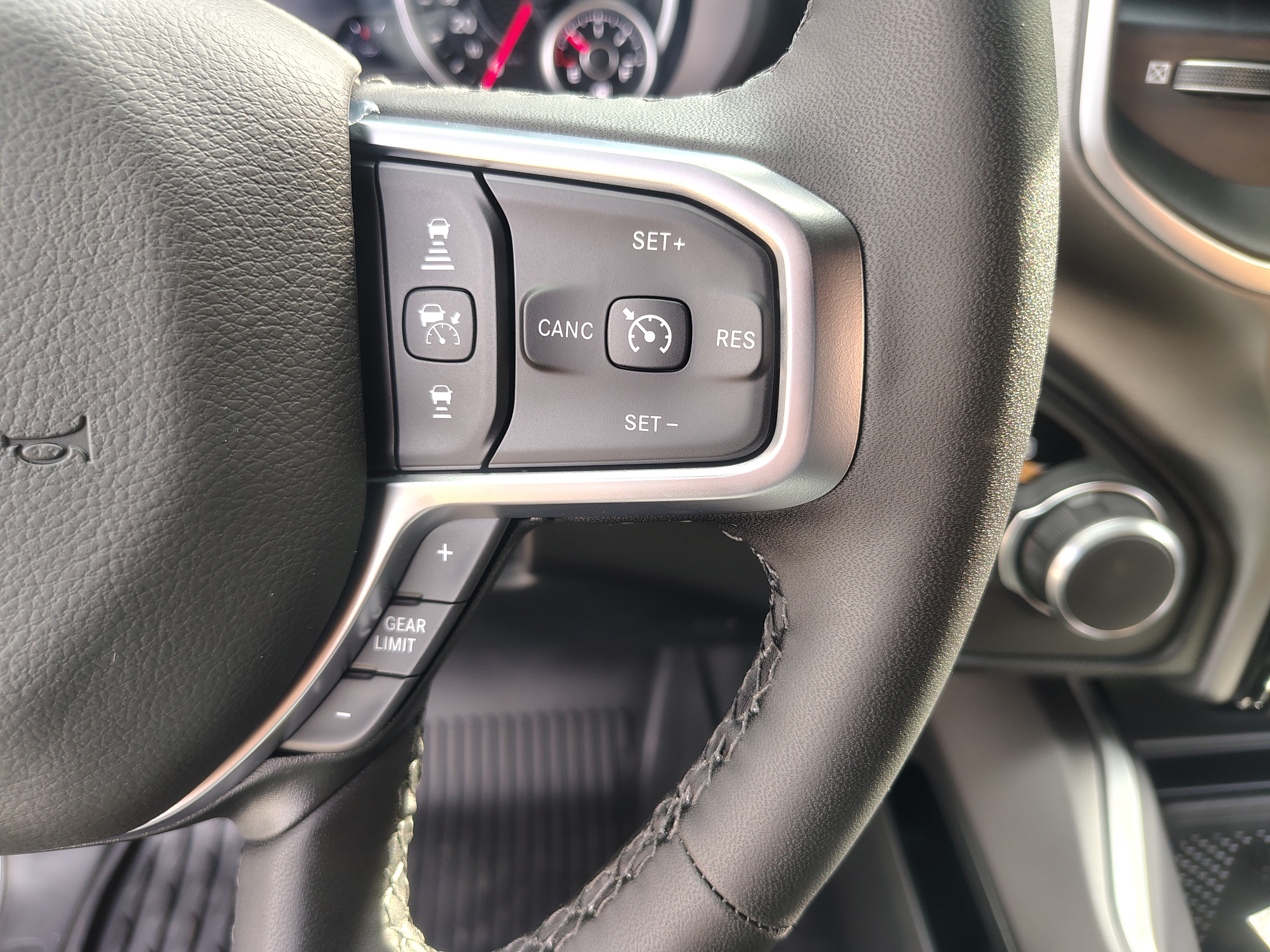 2027 Ram 1500 photo 32 of 42