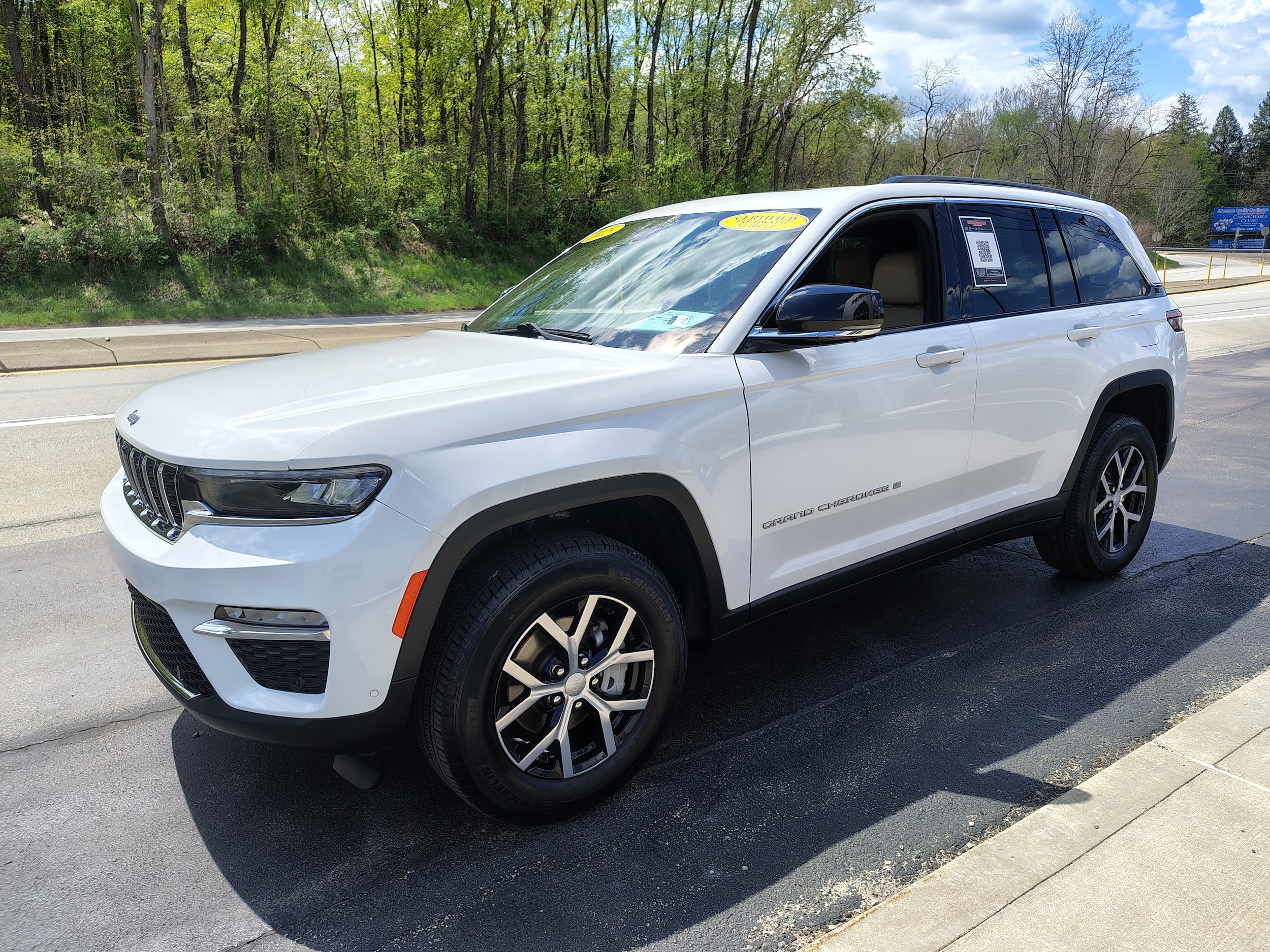2025 Jeep Grand Cherokee Limited Bright White Clearcoat at Solomon CJD Carmichaels