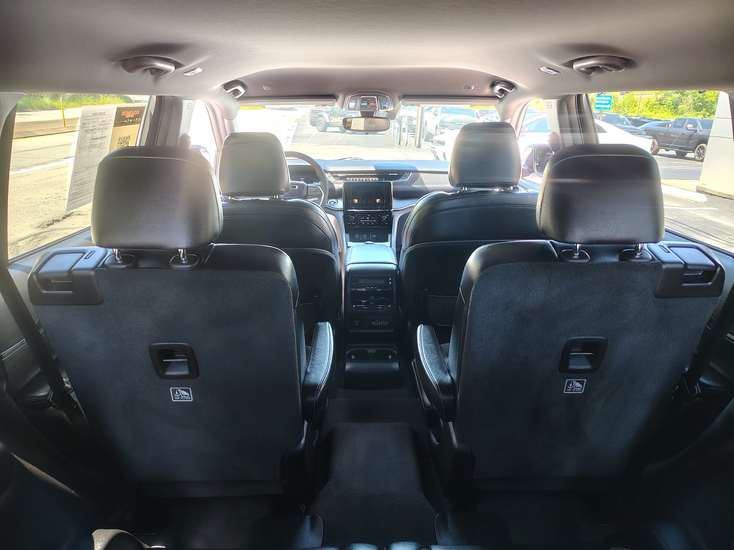2024 Jeep Grand Cherokee L photo 13 of 40