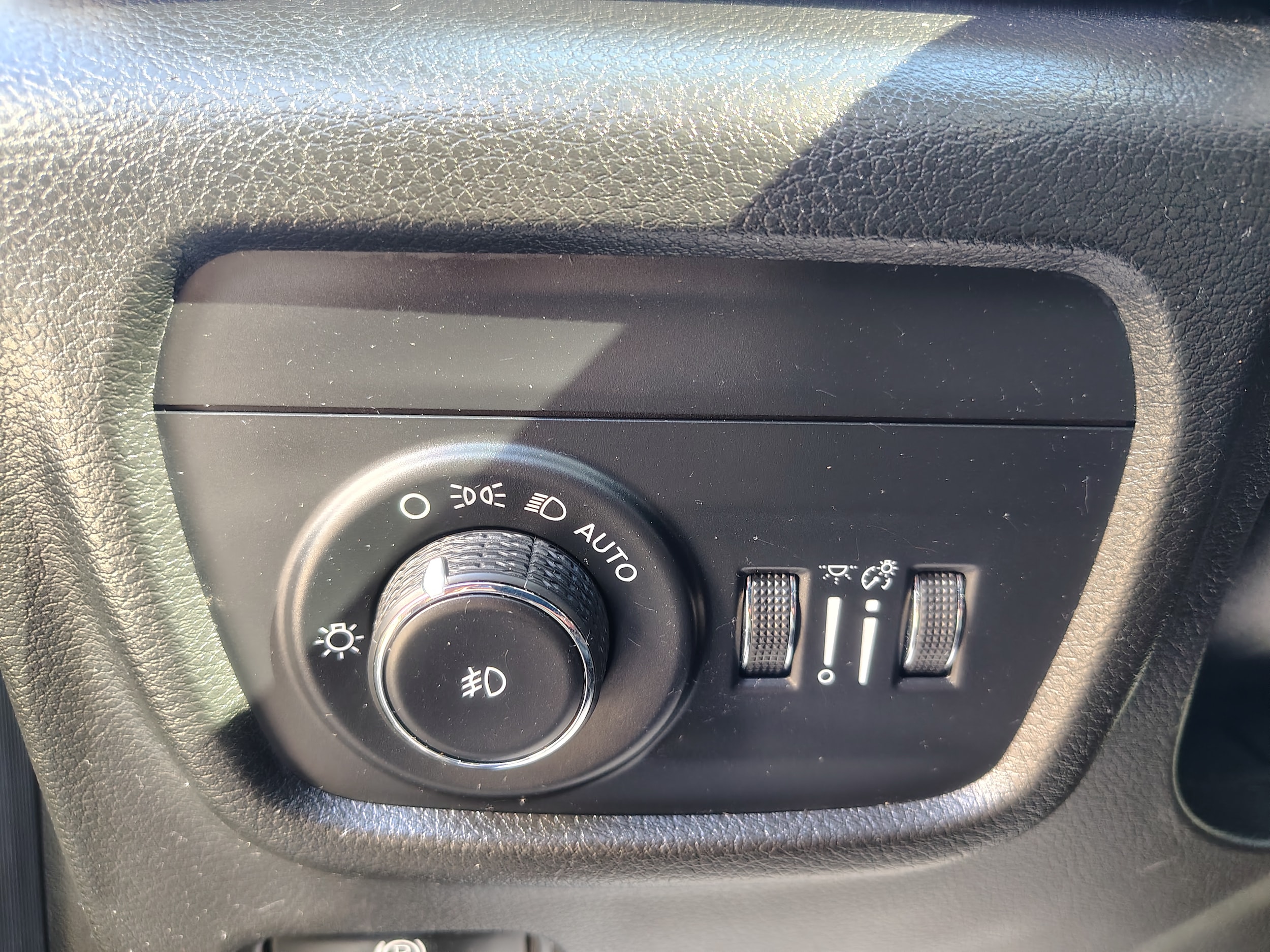 2022 Jeep Grand Cherokee L photo 32 of 46