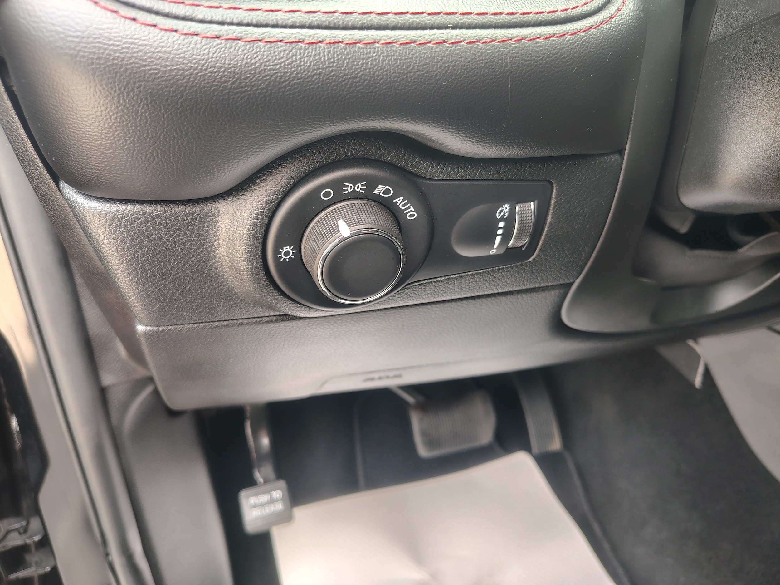 2025 Dodge Durango GT DB Black Clearcoat at Solomon CJD Carmichaels