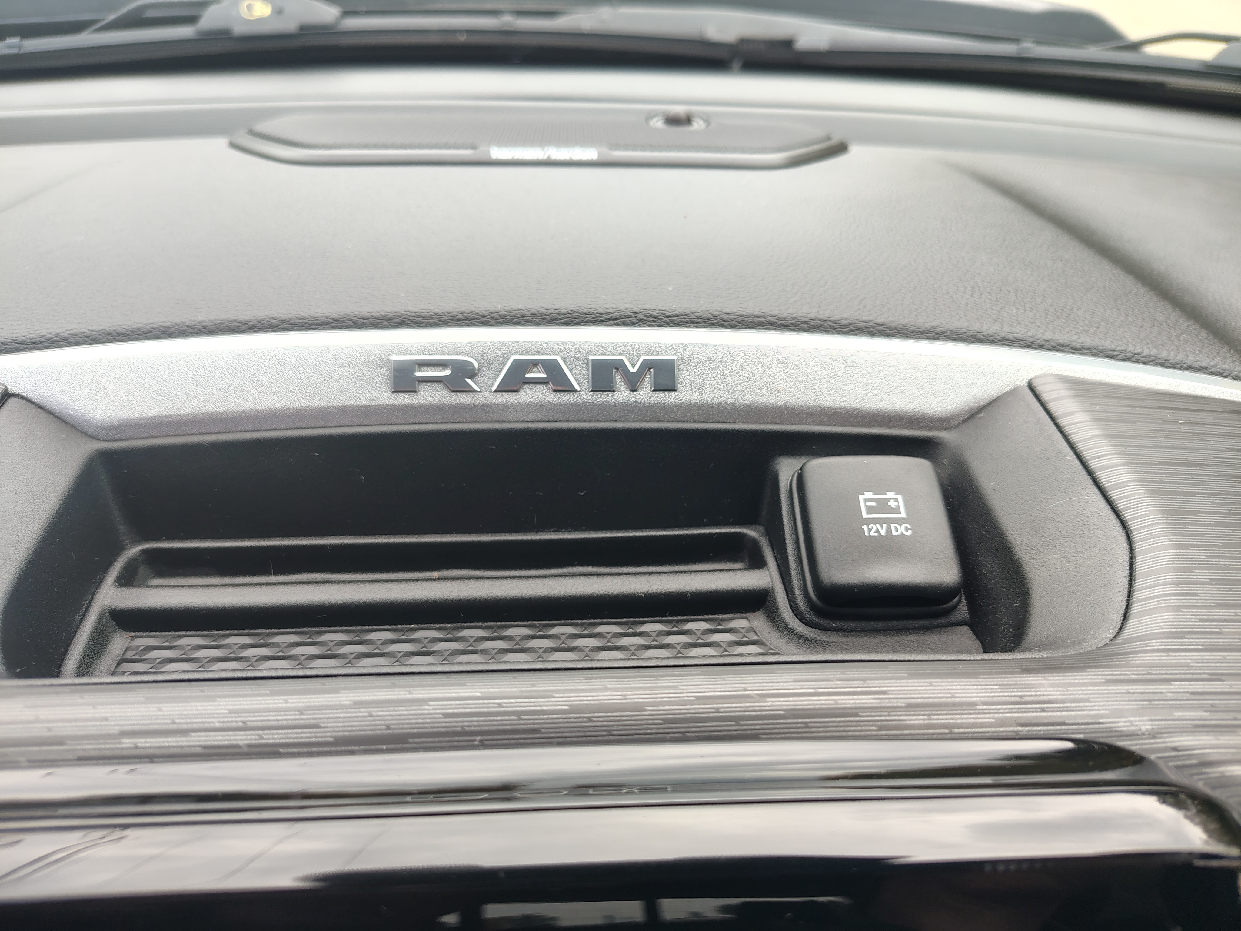 2023 Ram 1500 photo 34 of 40