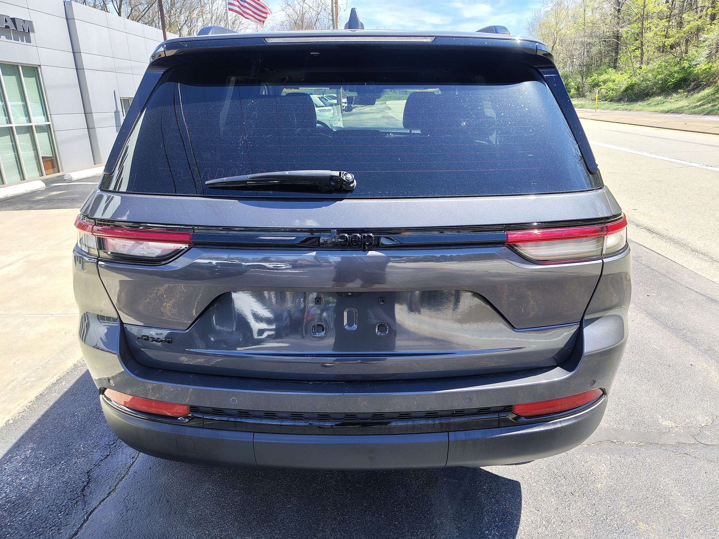 2025 Jeep Grand Cherokee Altitude X Baltic Gray Metallic Clearcoat at Solomon CJD Carmichaels