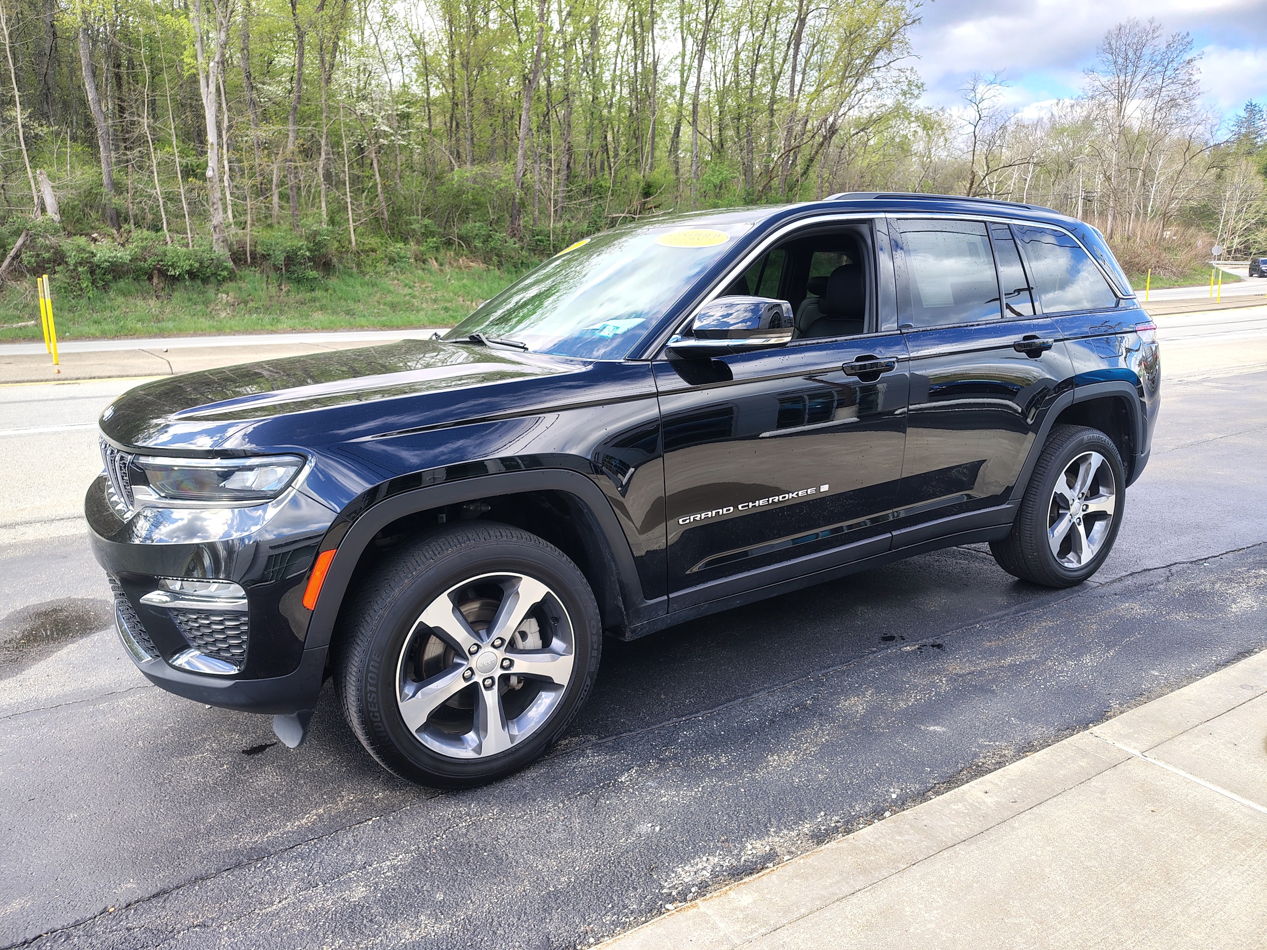 2024 Jeep Grand Cherokee Limited Diamond Black Crystal Pearlcoat at Solomon CJD Carmichaels