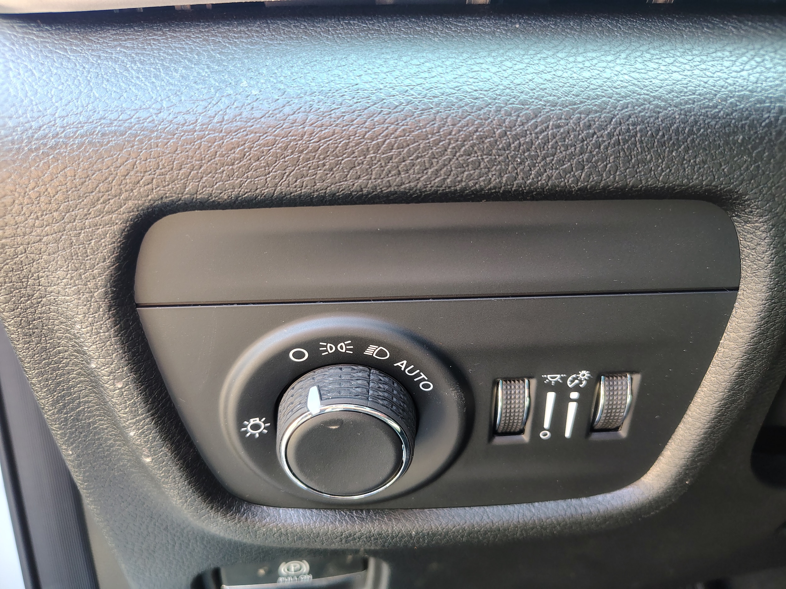 2026 Jeep Grand Cherokee L LAREDO ALTITUDE 4X4 Bright White at Three Rivers CJD