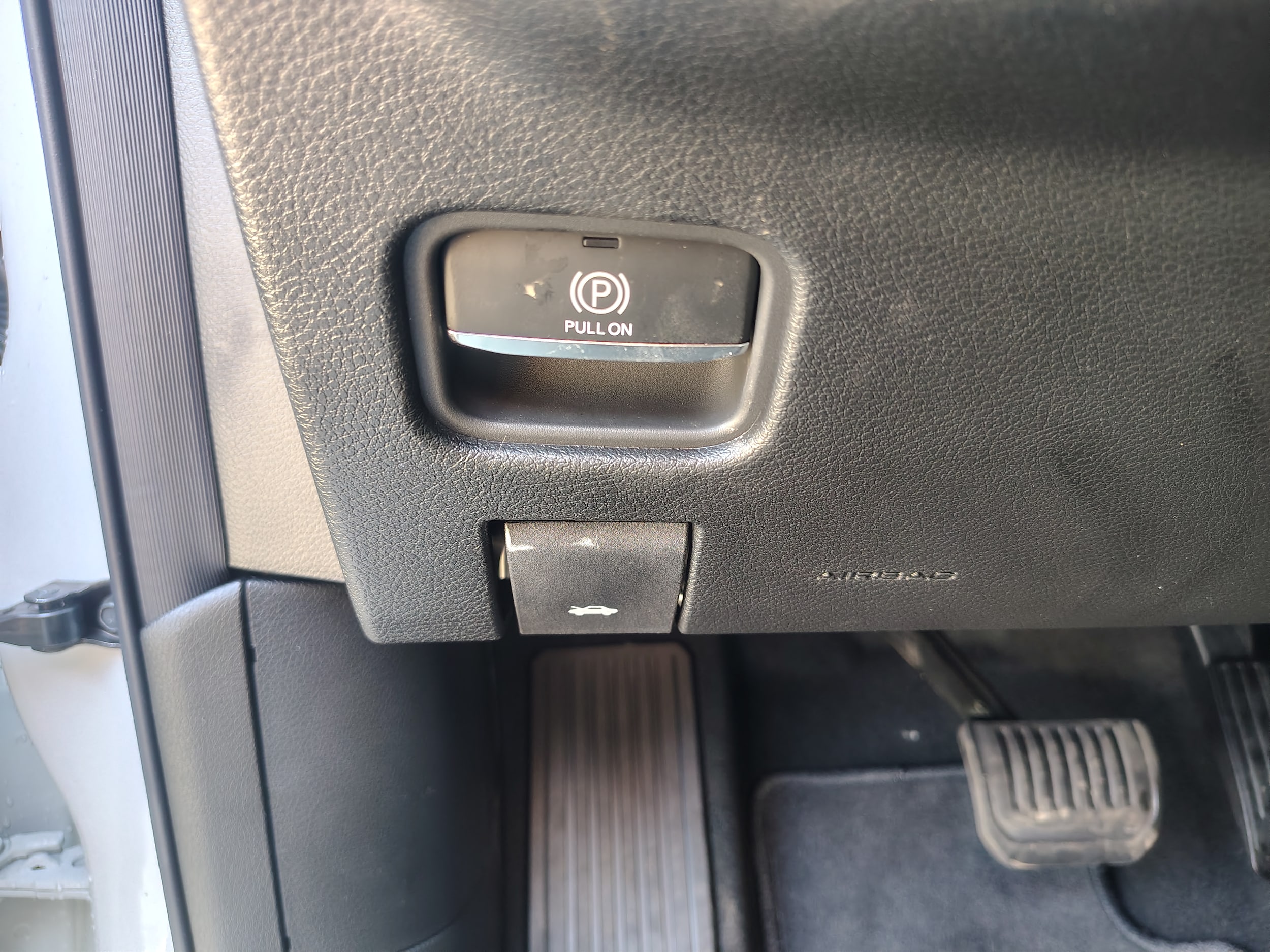 2026 Jeep Grand Cherokee L LAREDO ALTITUDE 4X4 Bright White at Three Rivers CJD
