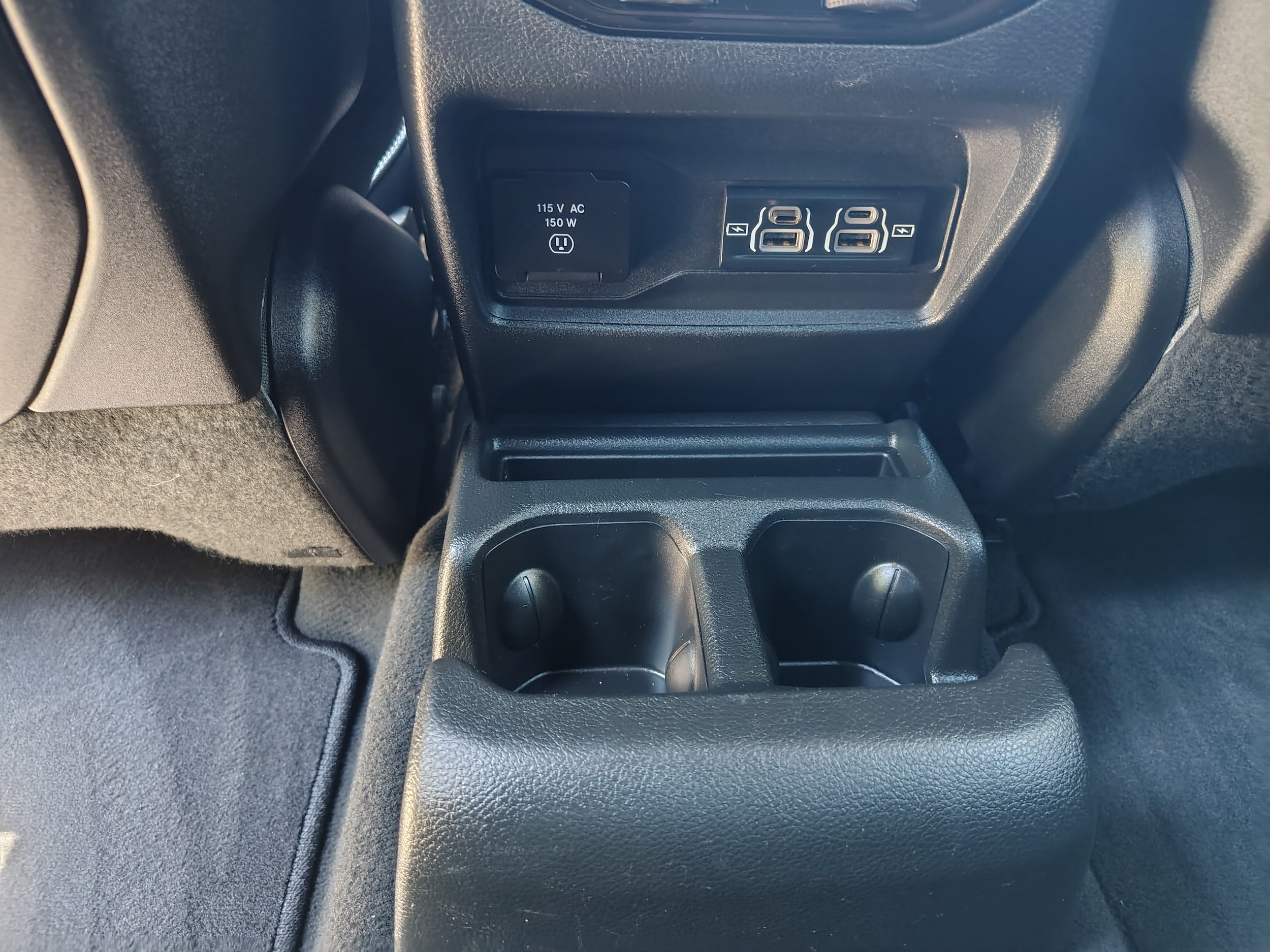 2024 Jeep Grand Cherokee L photo 26 of 40