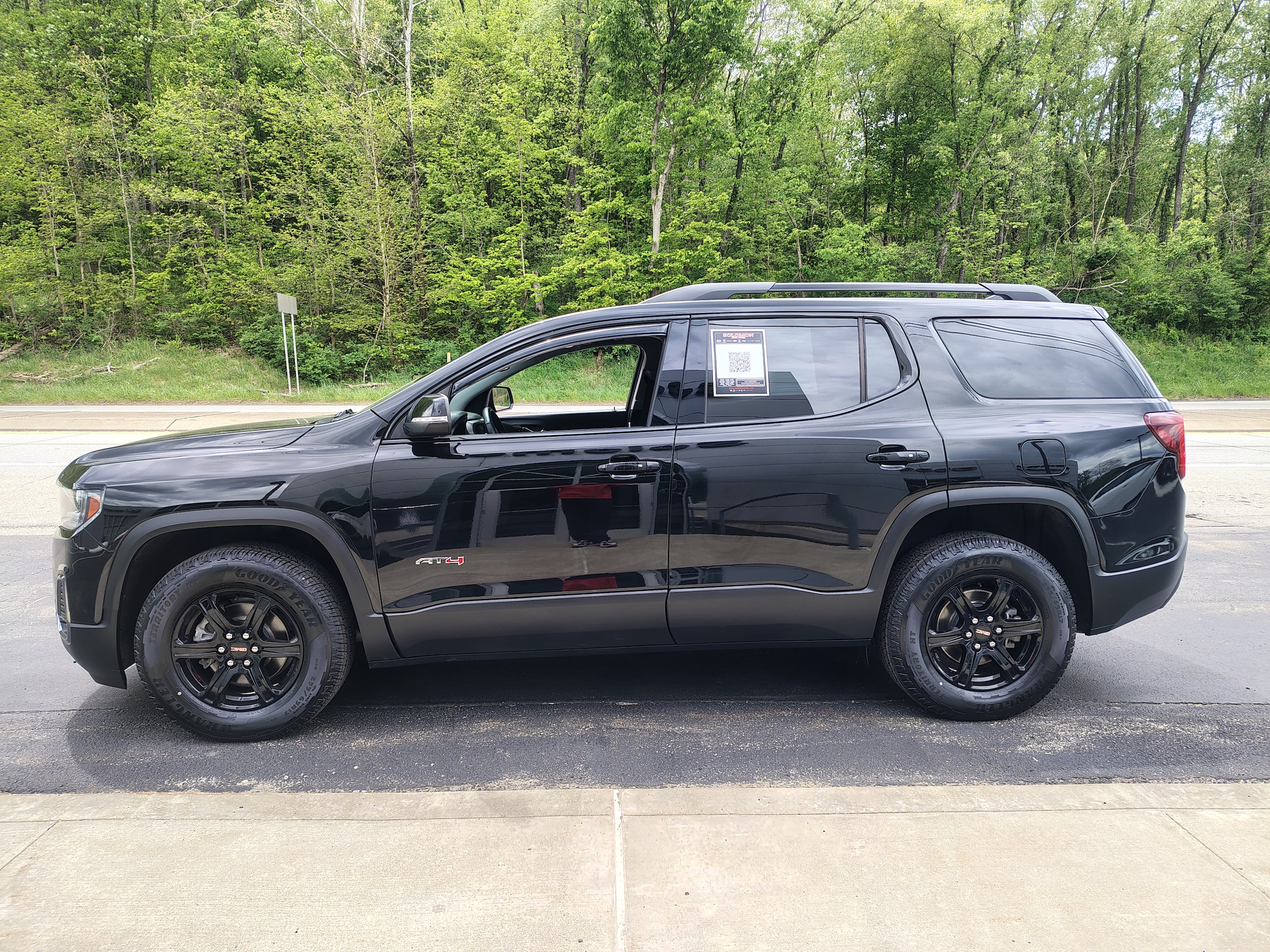 2022 GMC Acadia AT4 - 7