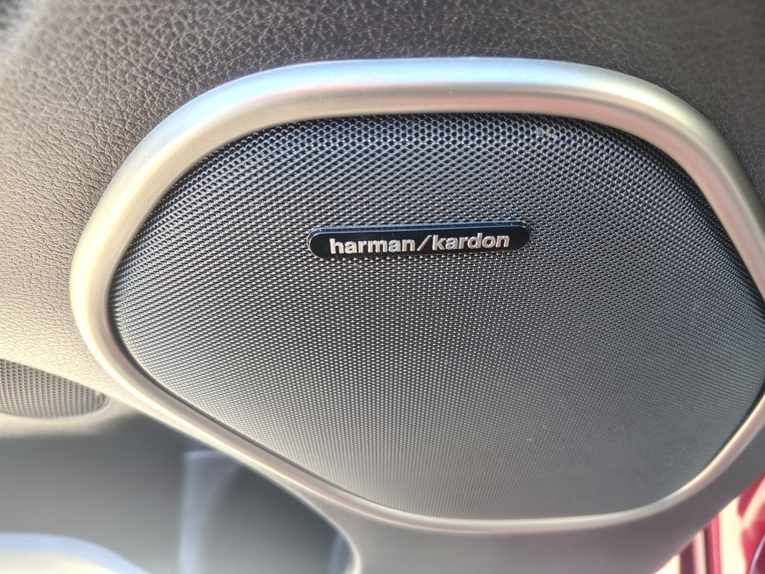 2018 Jeep Grand Cherokee photo 24 of 44
