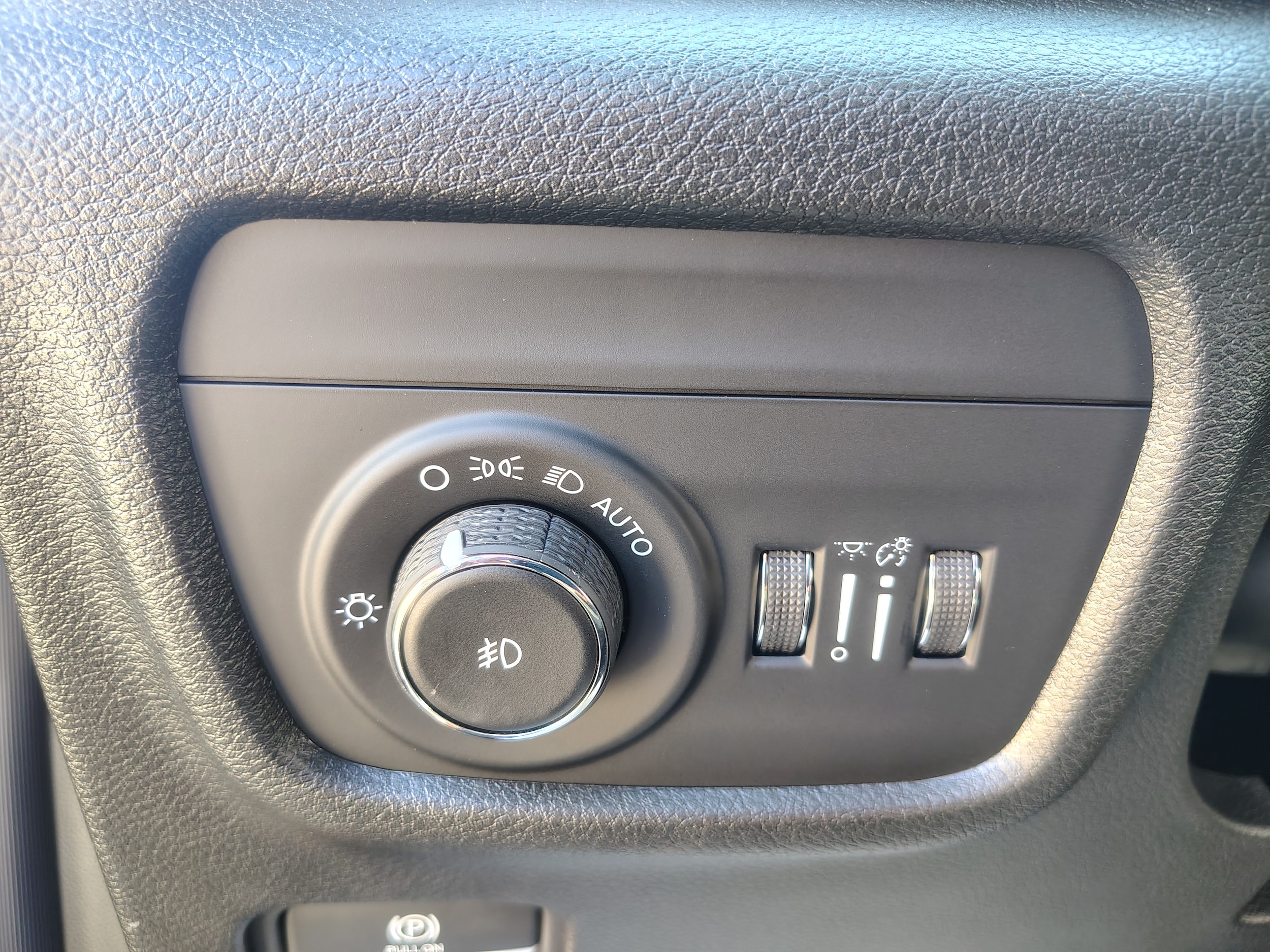 2027 Jeep Grand Cherokee photo 31 of 45